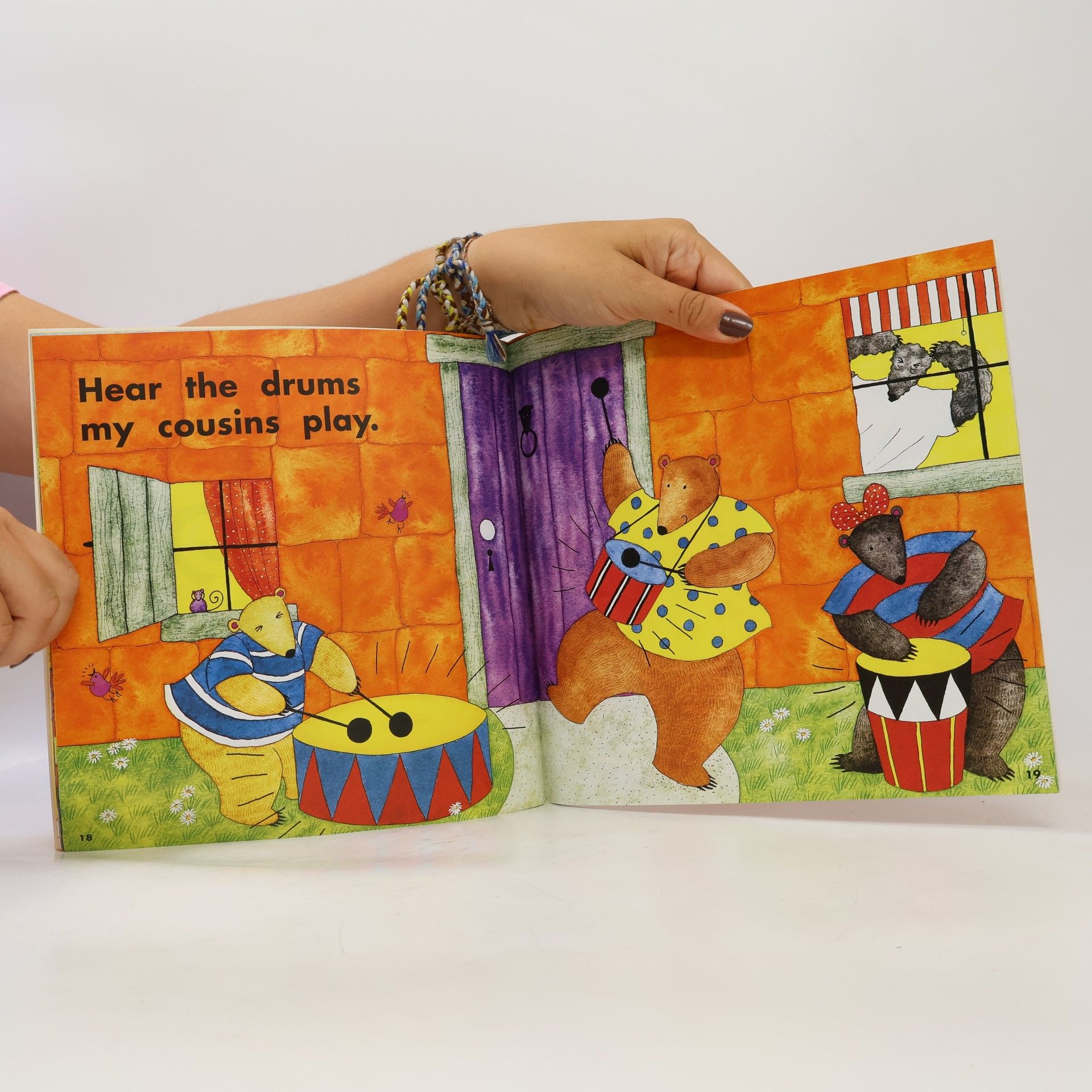 Stella Blackstone Storytown: Bear's Busy Family