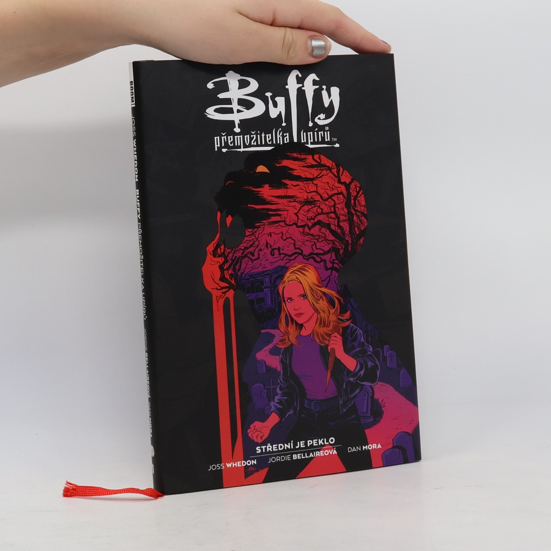 Raúl Angulo Buffy, přemožitelka upírů. Kniha první, Střední je peklo