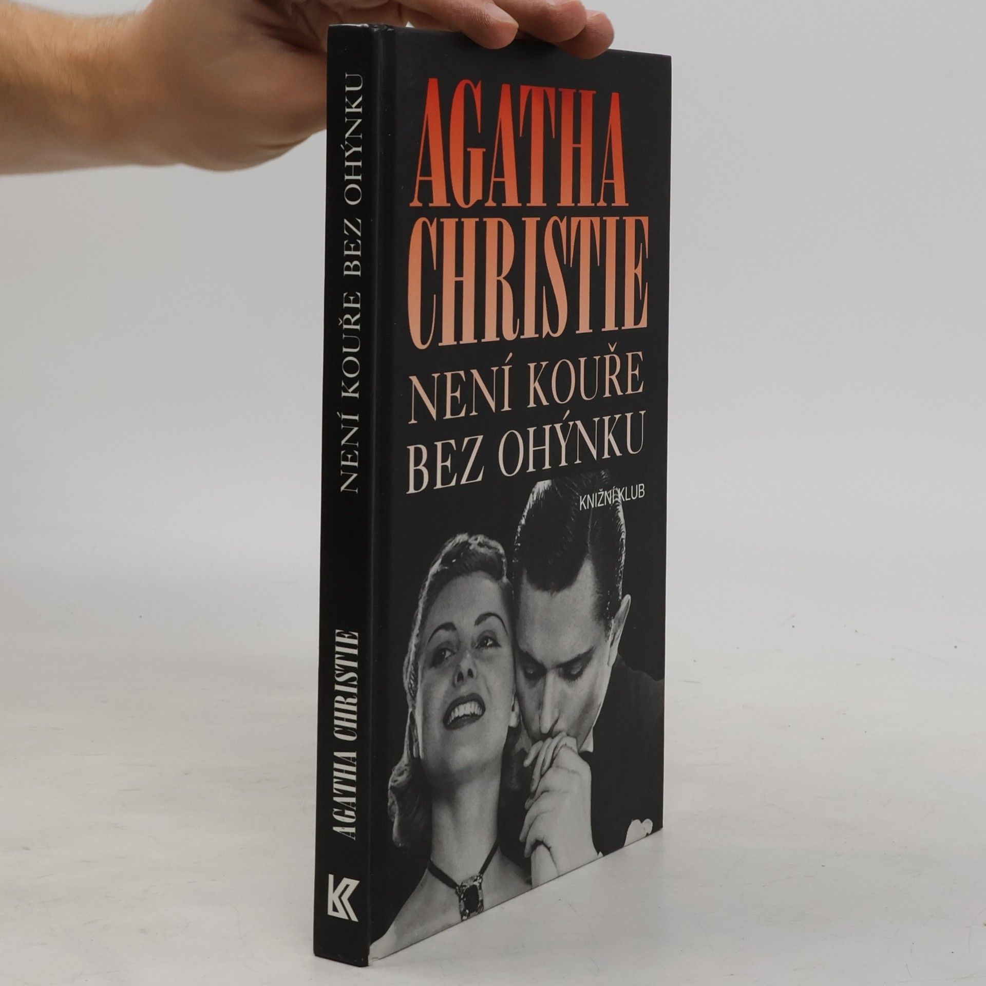 Agatha Christie Není kouře bez ohýnku