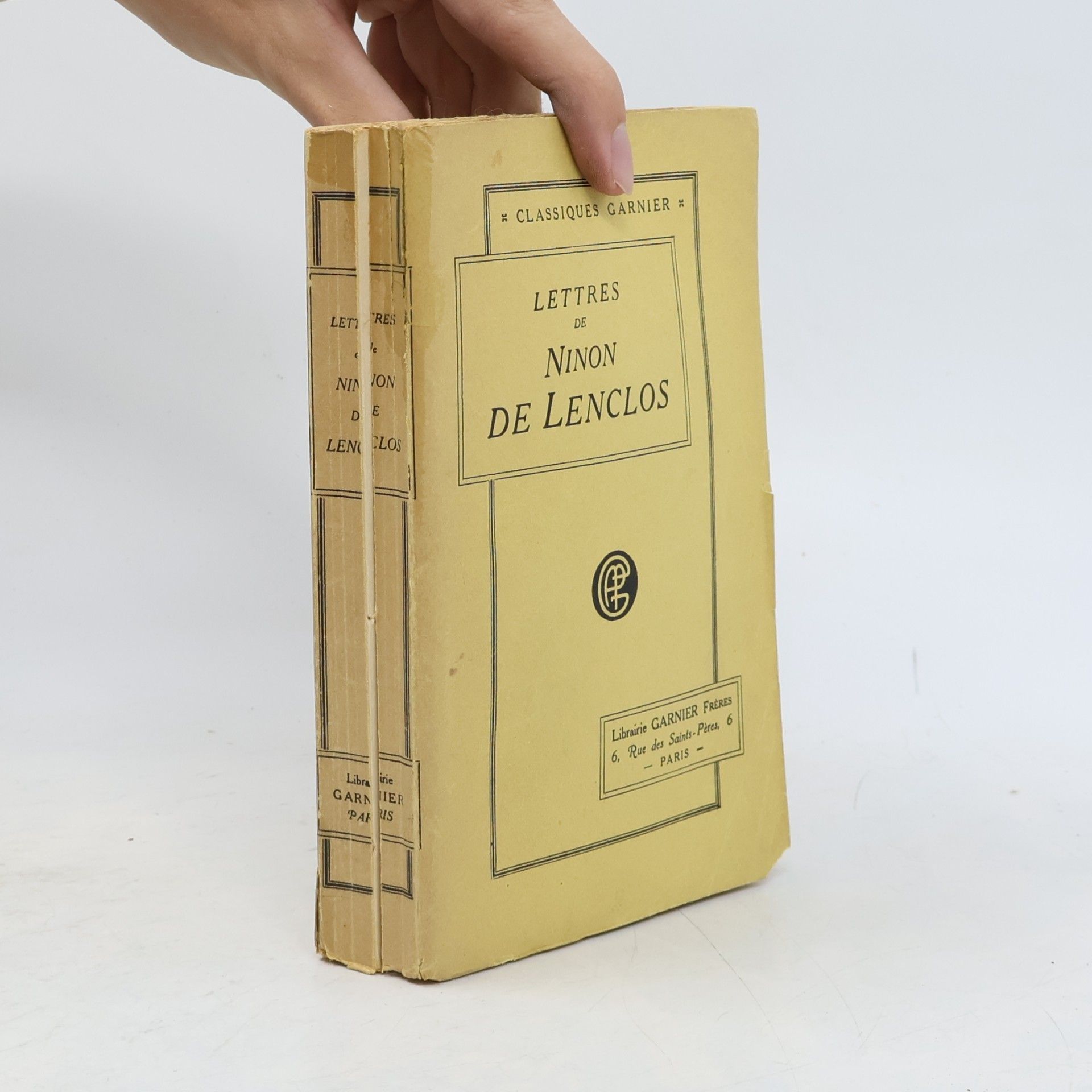 Lettres de Ninon de Lenclos, précédées de Mémoires sur sa vie par A. Bret