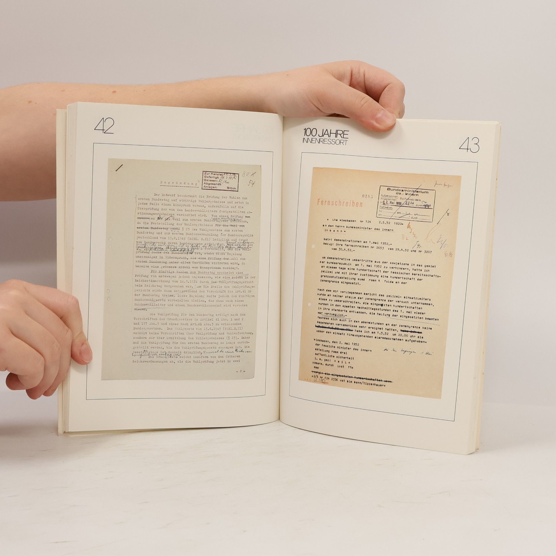 kolektiv 100 Jahre Innenressort
