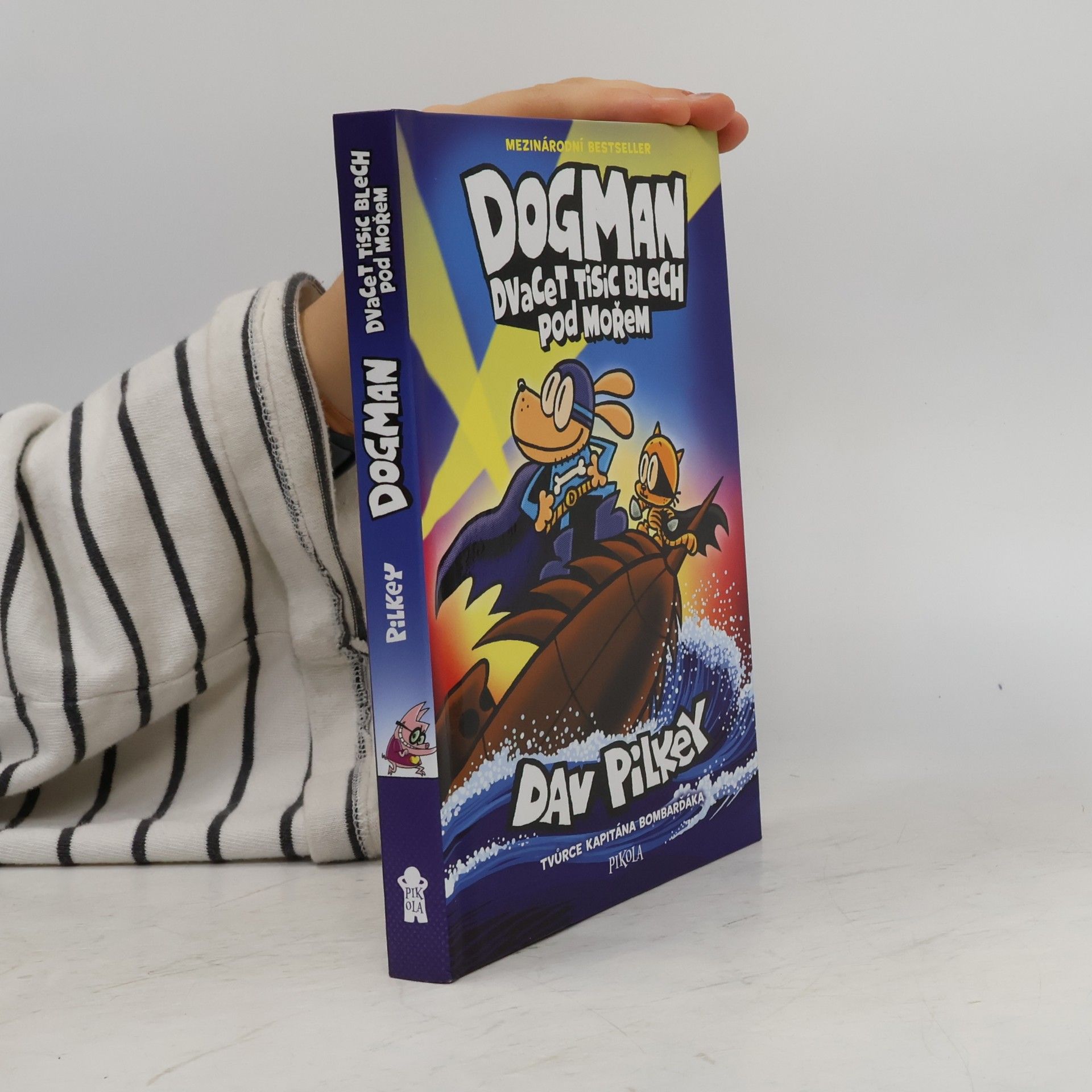Dav Pilkey Dogman : dvacer tisíc blech pod mořem