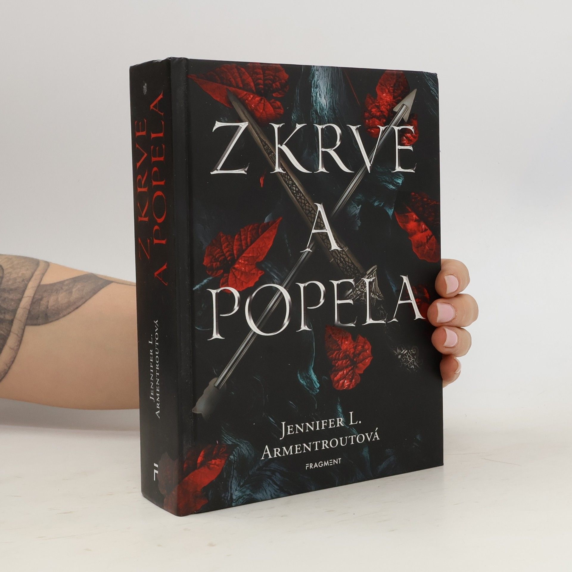 Jennifer Armentrout Z krve a popela