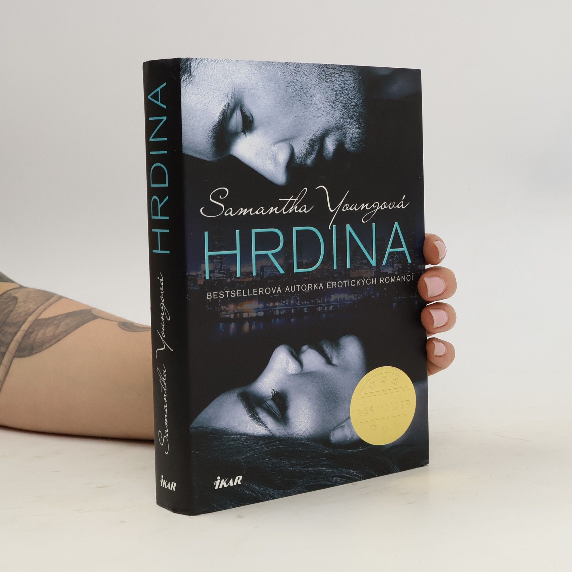 Samantha Young Hrdina