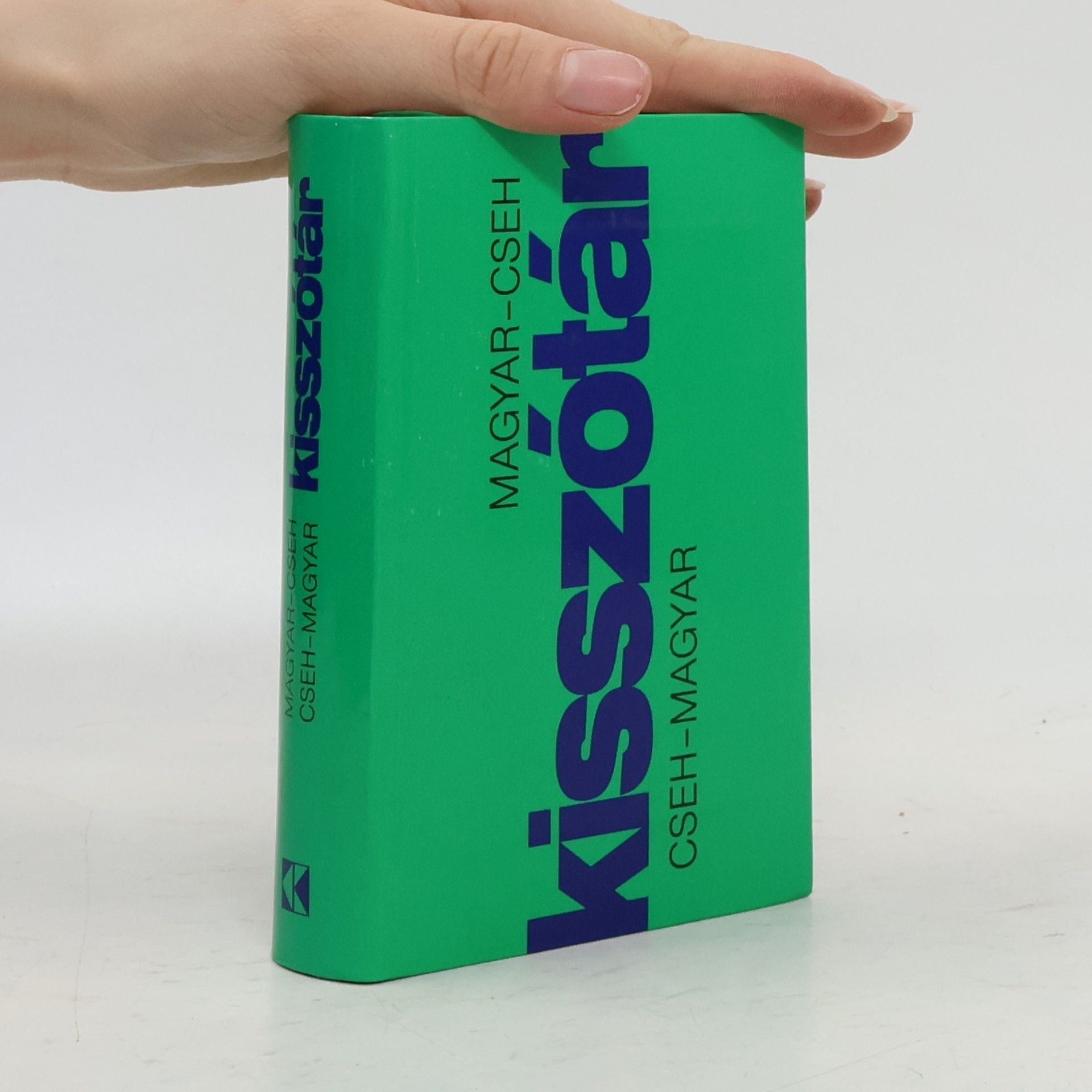 Kolektiv autorů Kisszótár : magyar-cseh, cseh-magyar = Slovník : maďarsko-český, česko-maďarský