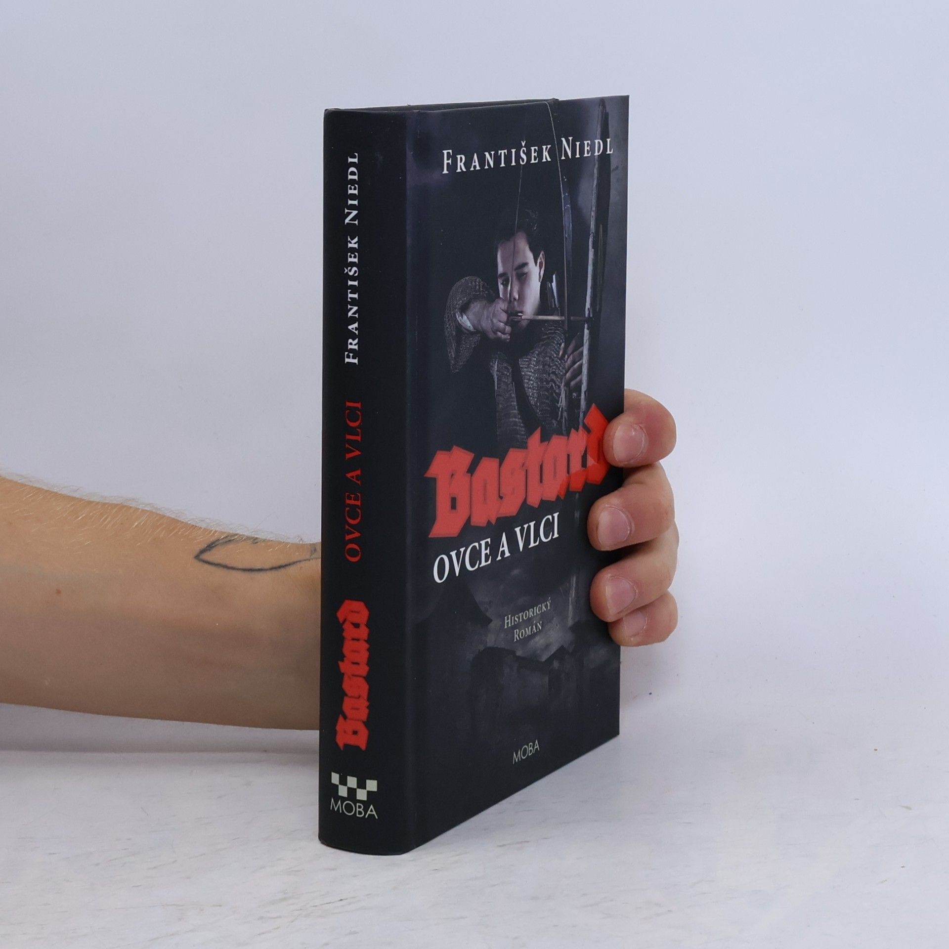 František Niedl Bastard. Ovce a vlci