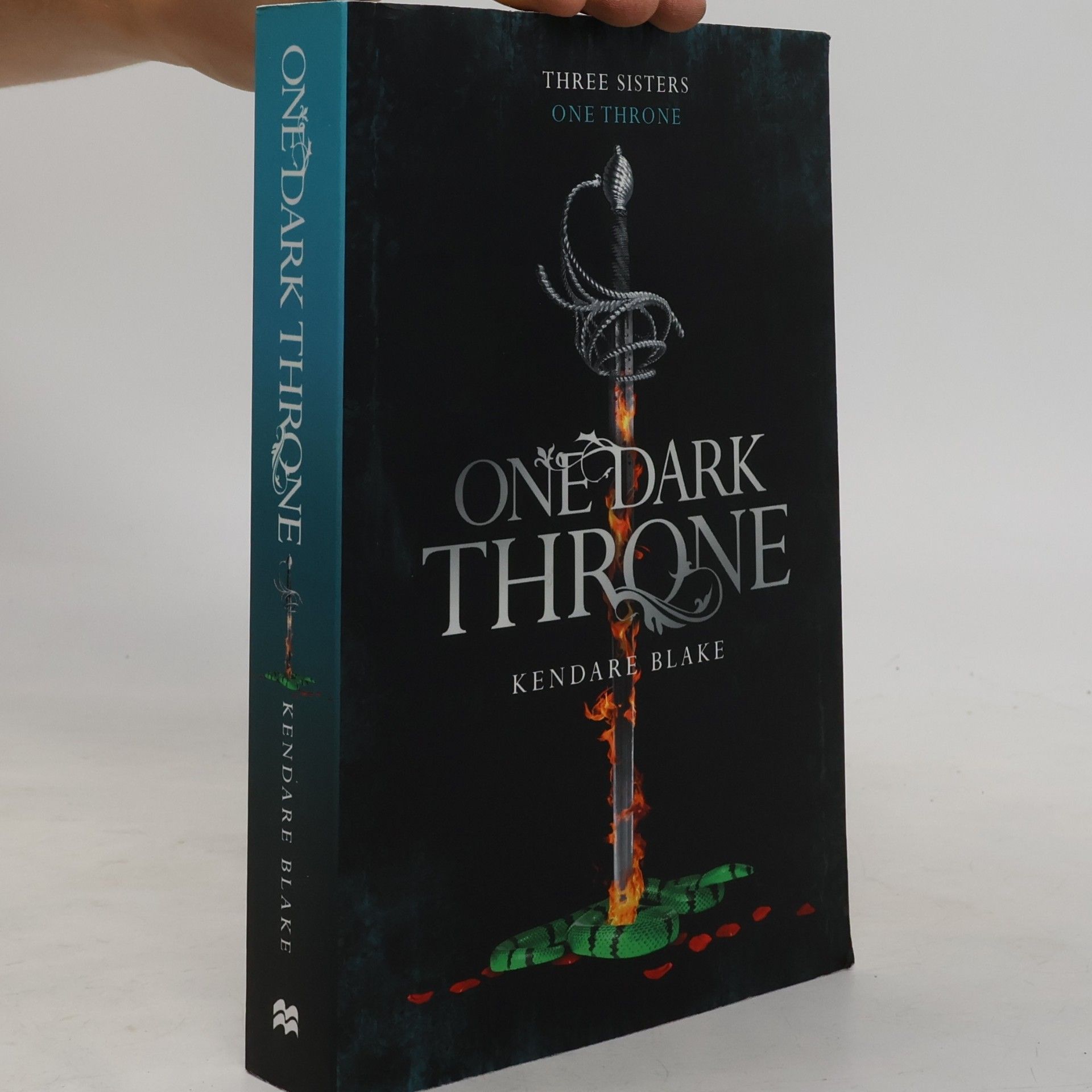 Kendare Blake One Dark Throne