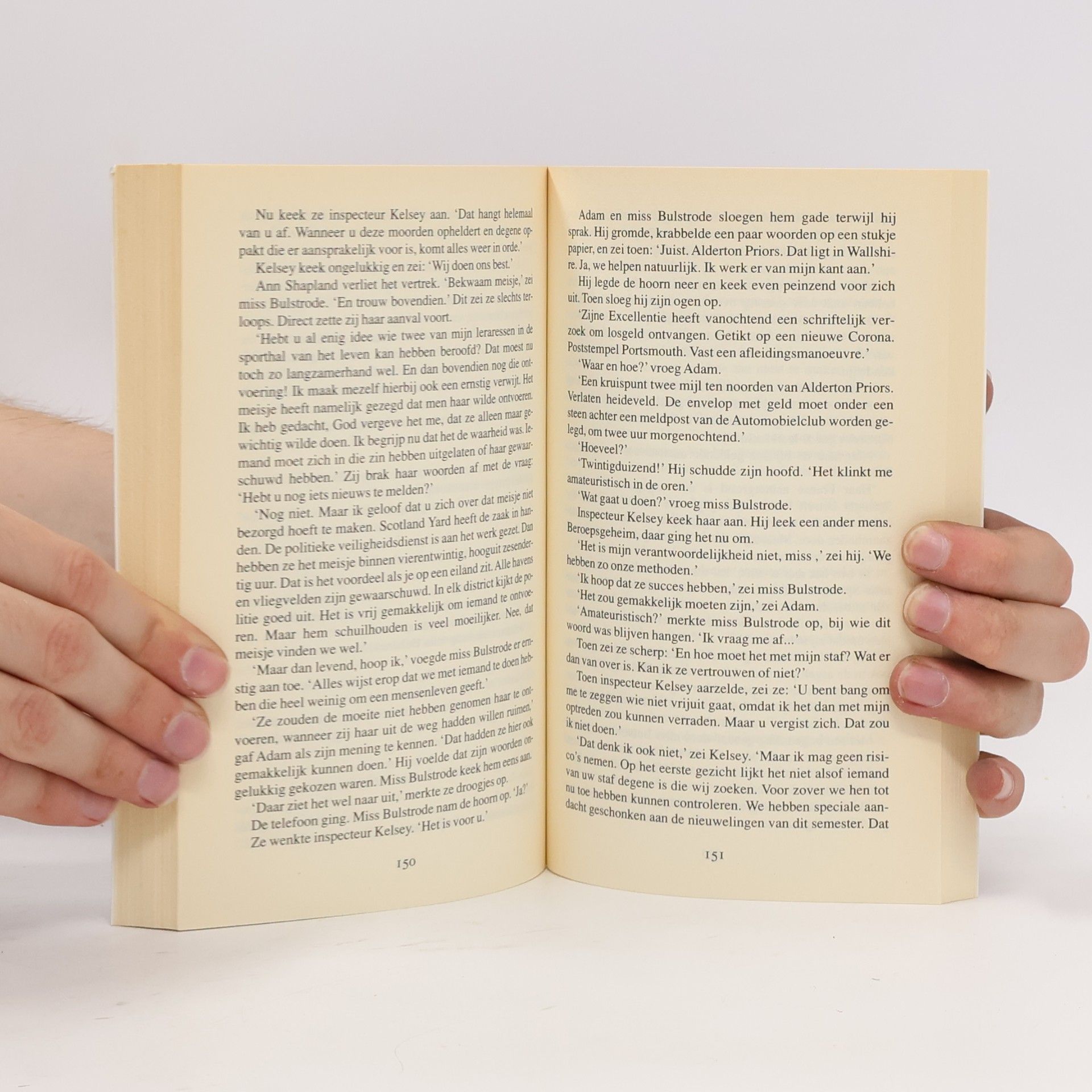 Agatha Christie Poema Pocket - 7: Een kat tussen de duiven
