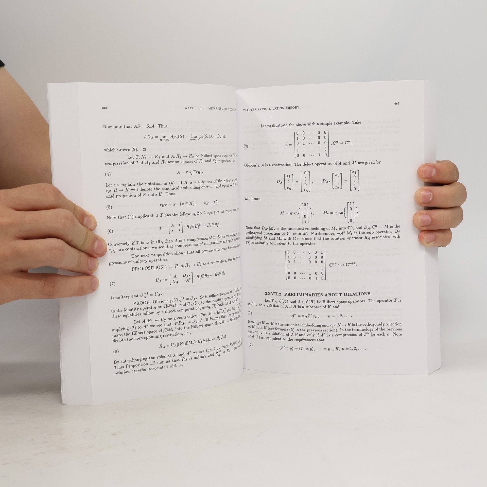 Israel Gohberg Operator Theory: Advances and Applications - 2: Classes of Linear Operators