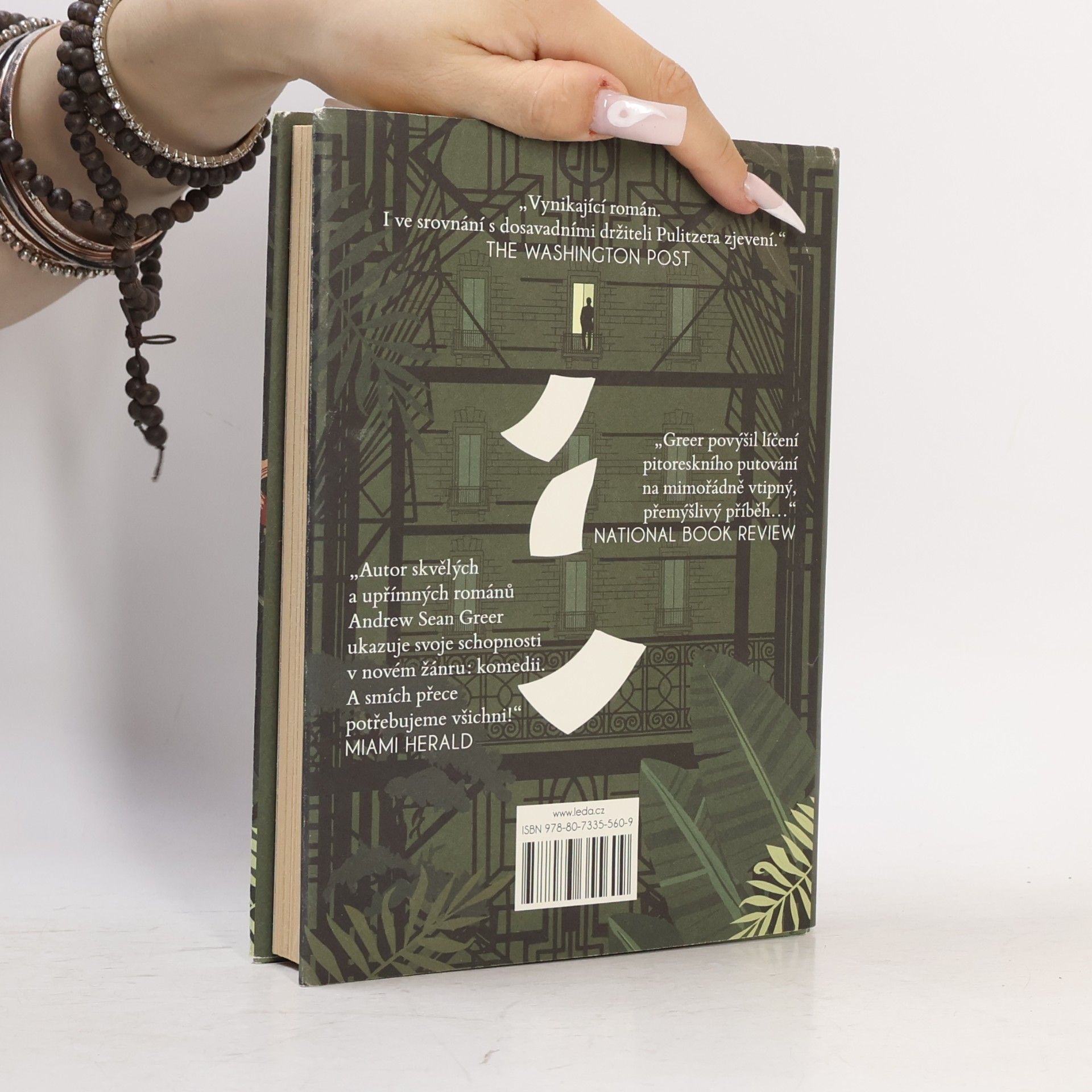 Andrew Sean Greer Less, aneb, Hledání ztraceného mládí