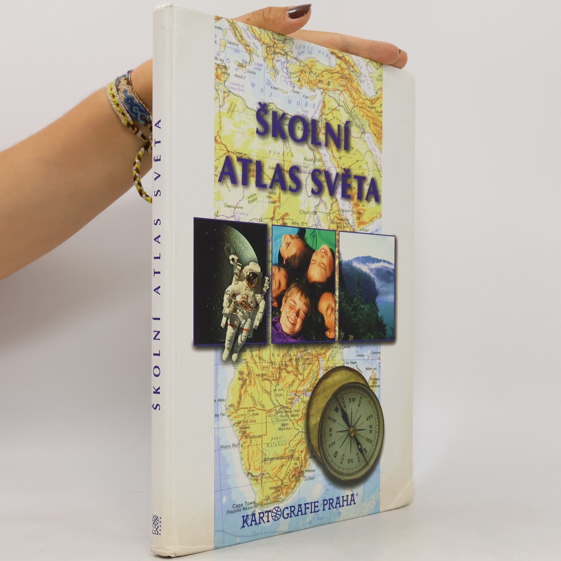 Věra Dobrovolná Školní atlas světa