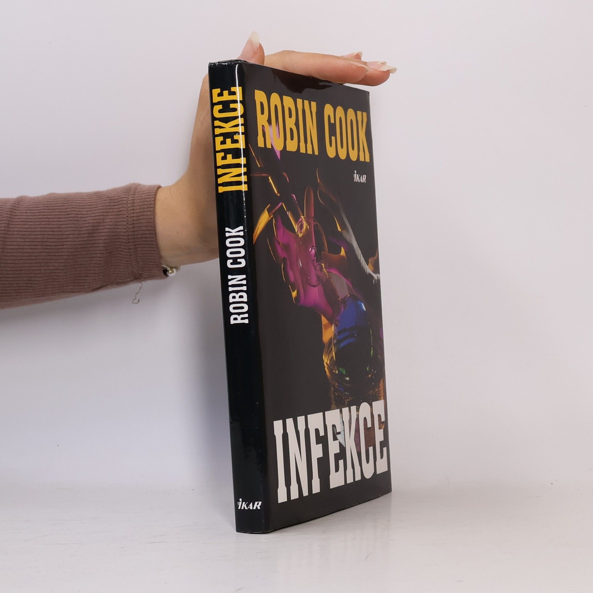 Robin Cook Infekce