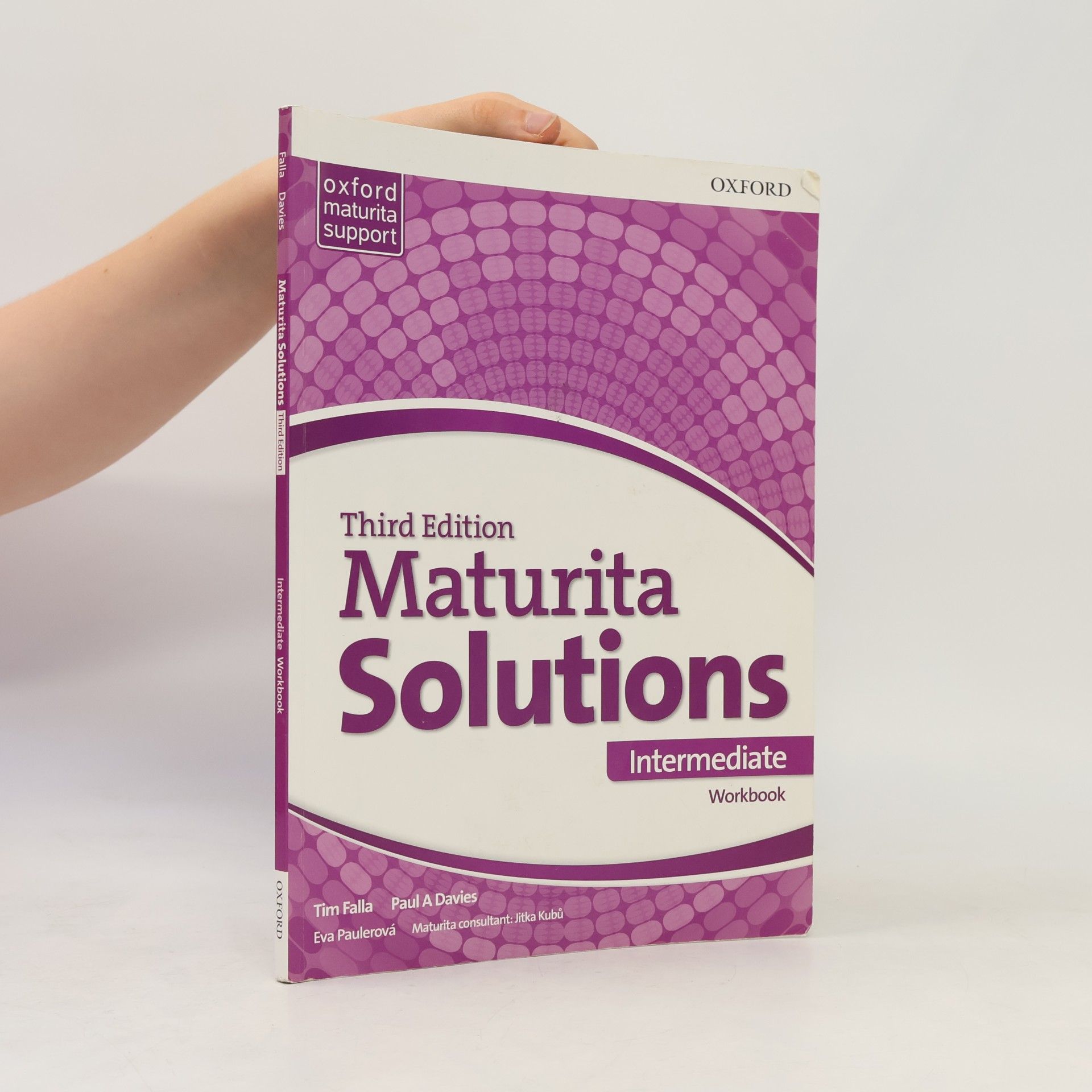Kolektiv autorů Maturita Solutions: Intermediate - Workbook