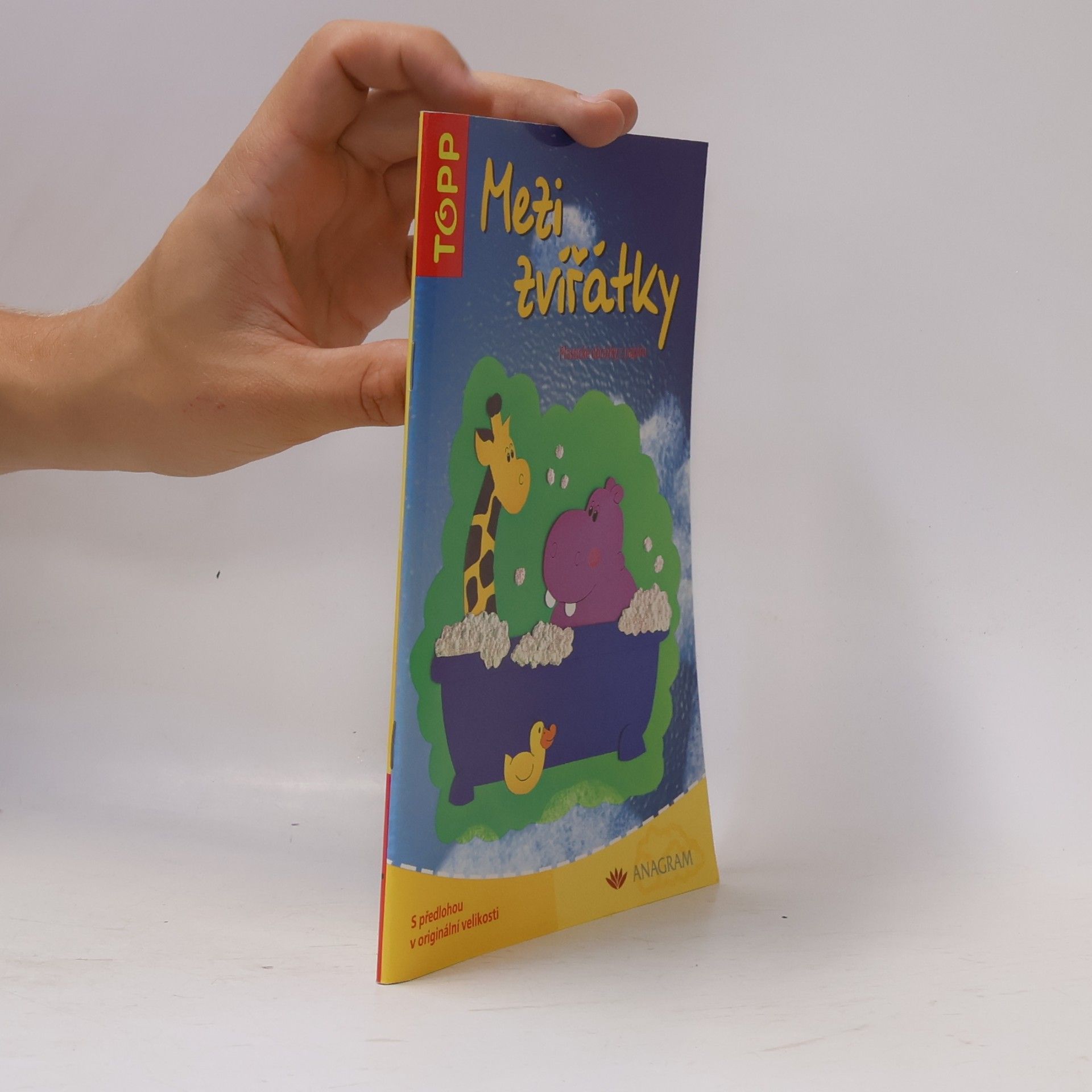Inge Hereth Mezi zvířátky : plastické obrázky z papíru