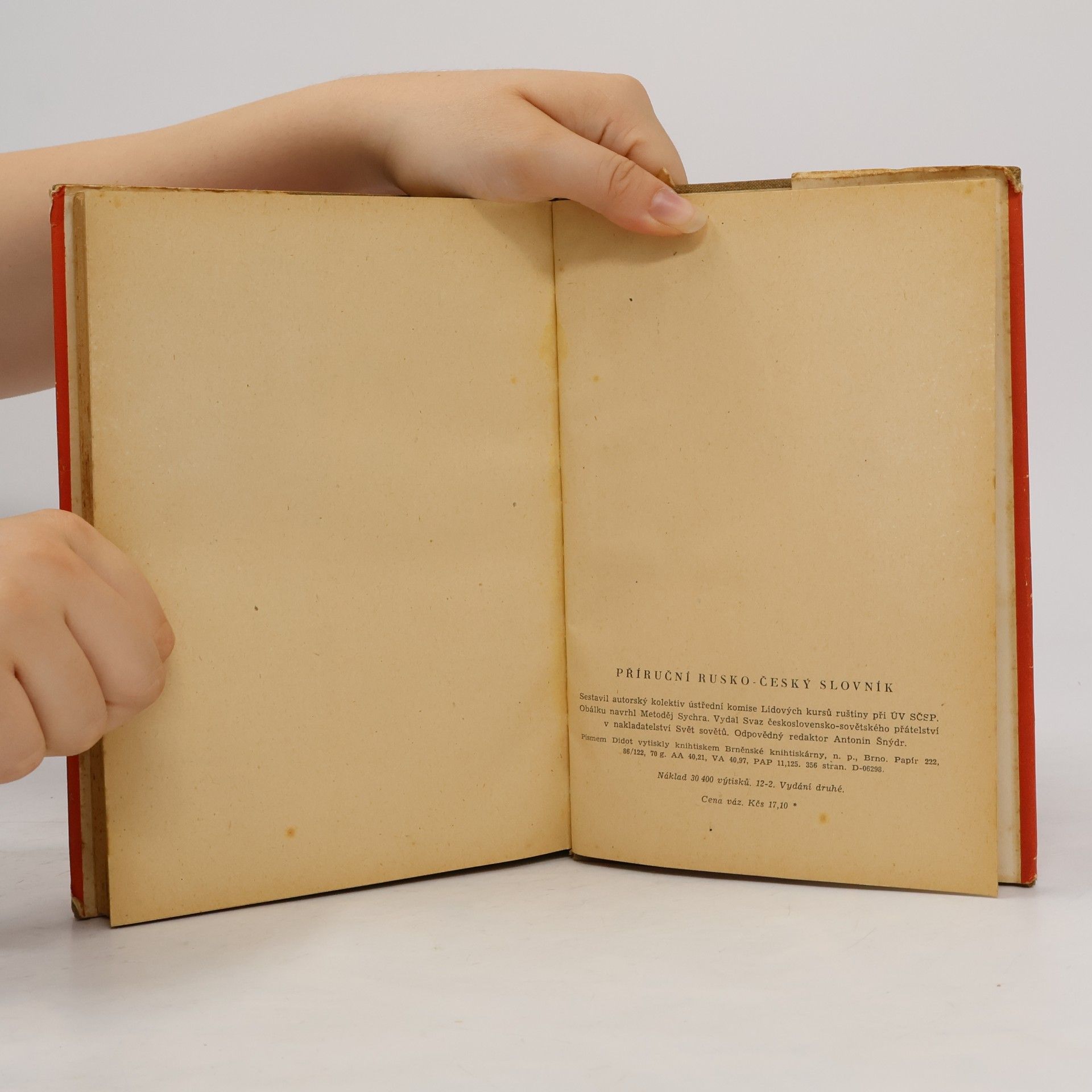 Autores varios Příruční rusko-český slovník