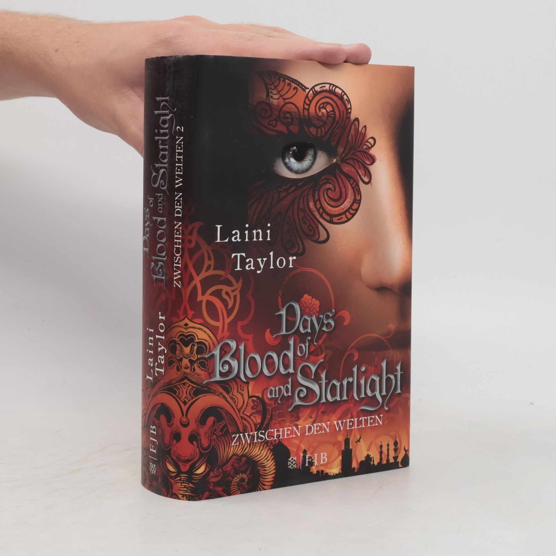 Laini Taylor Zwischen den Welten - Days of Blood and Starlight