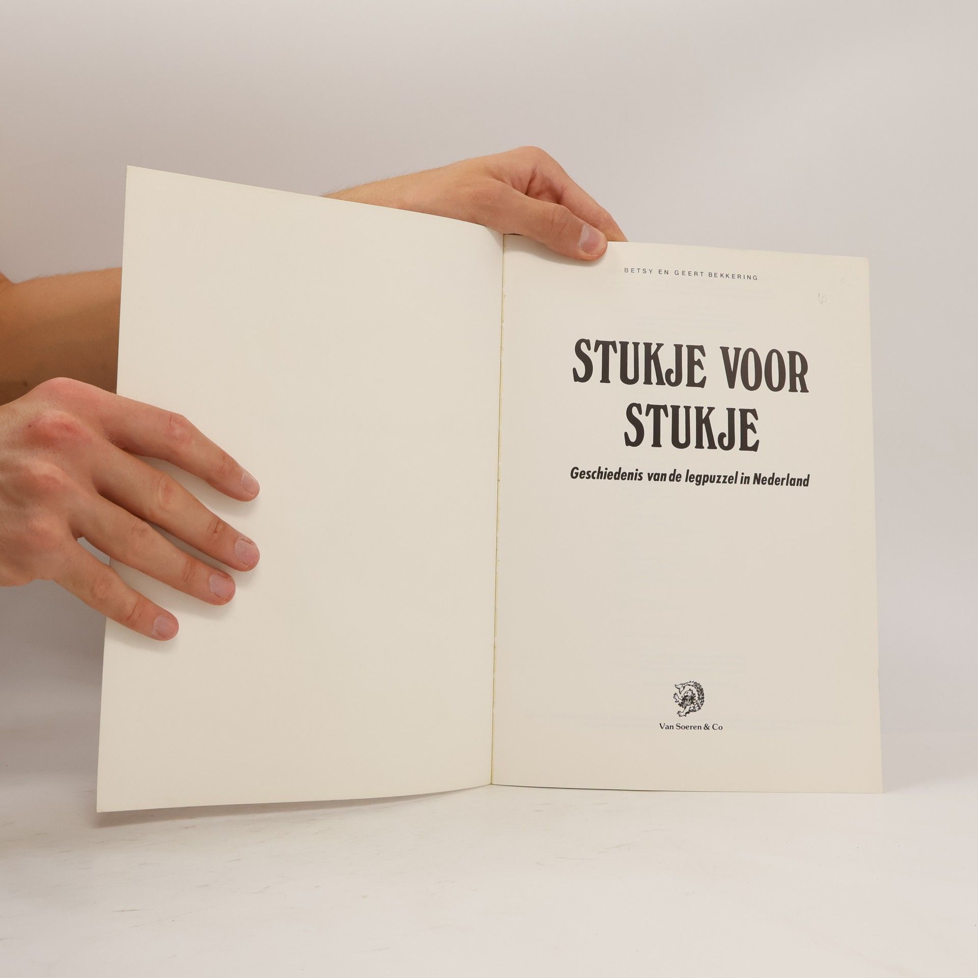 Betsy Bekkering Stukje voor stukje: geschiedenis van de legpuzzel in Nederland.