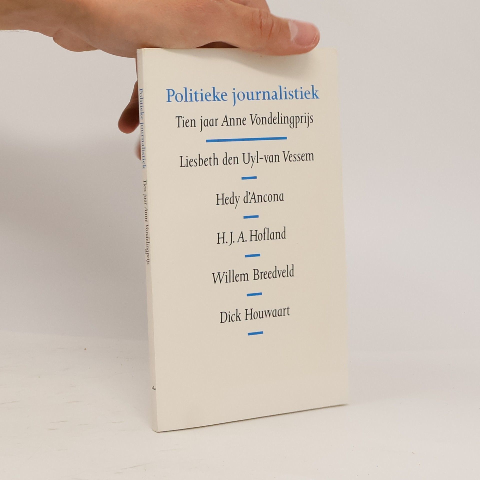 Various authors POLITIEKE JOURNALISTIEK