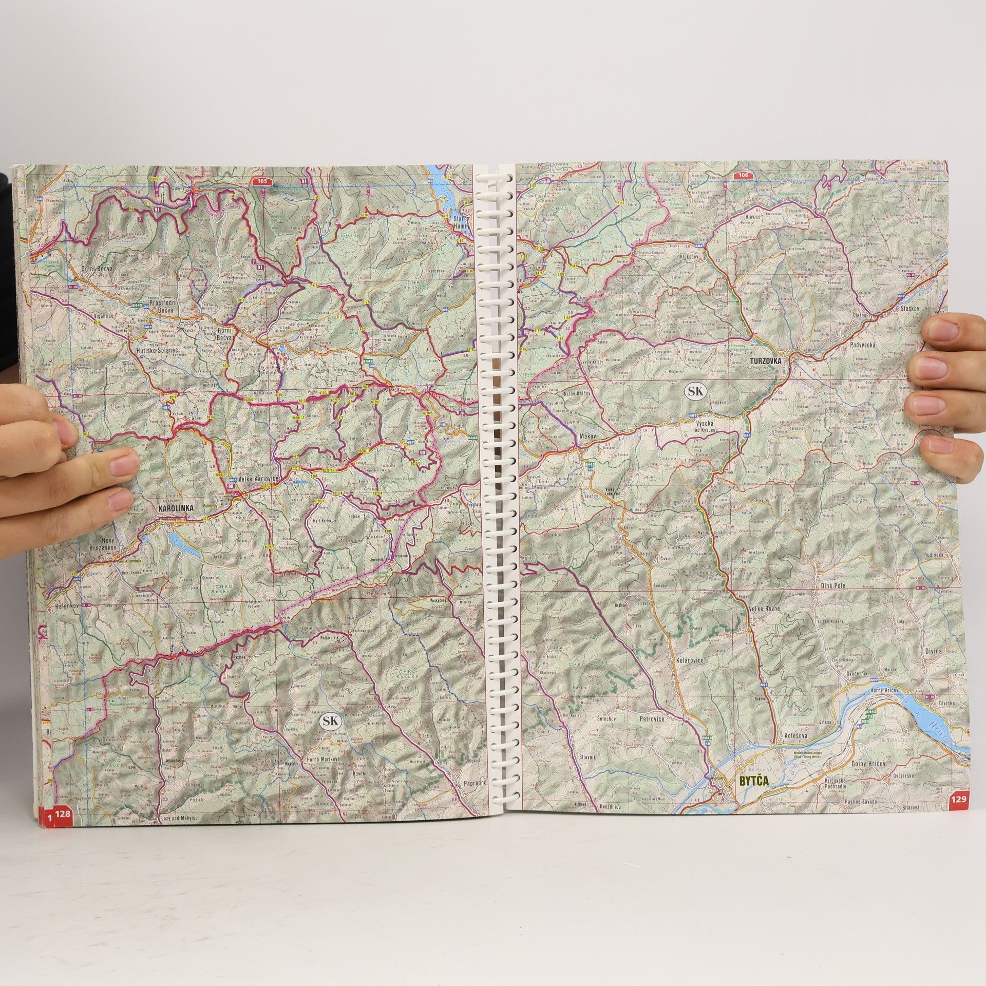 Autorenkollektiv Cykloatlas Česko 1: 100 000. 99 tipů na cykloturistické výlety. 32 000 km cyklotras, kilometráž, čísla cyklotras...vše o cykloturistice
