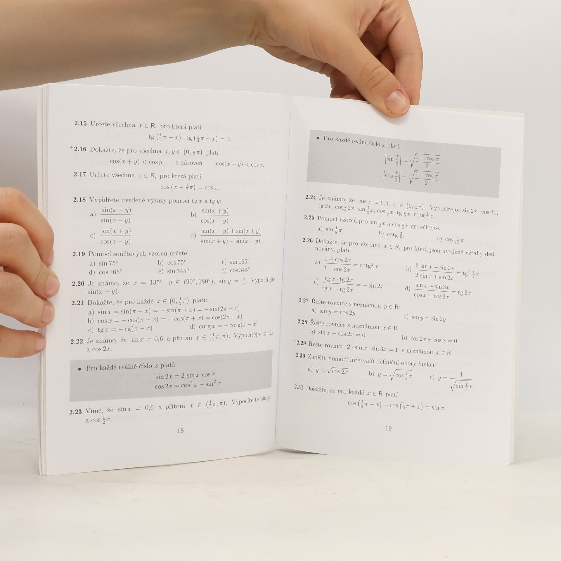 Oldřich Odvárko Sbírka úloh z matematiky pro gymnázia - Goniometrie