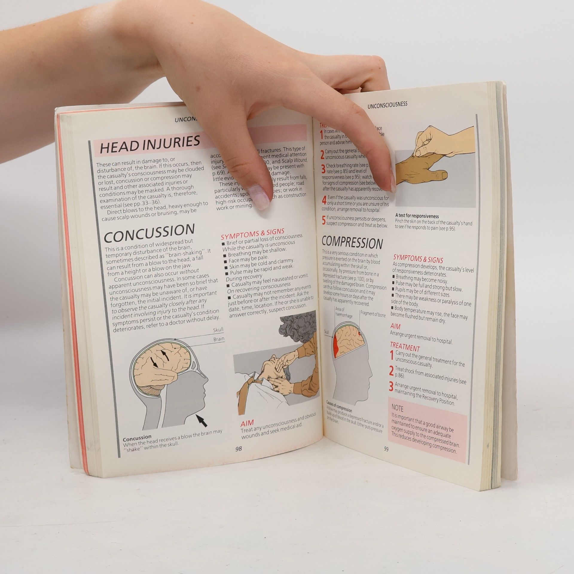 Kolektiv autorů First Aid Manual