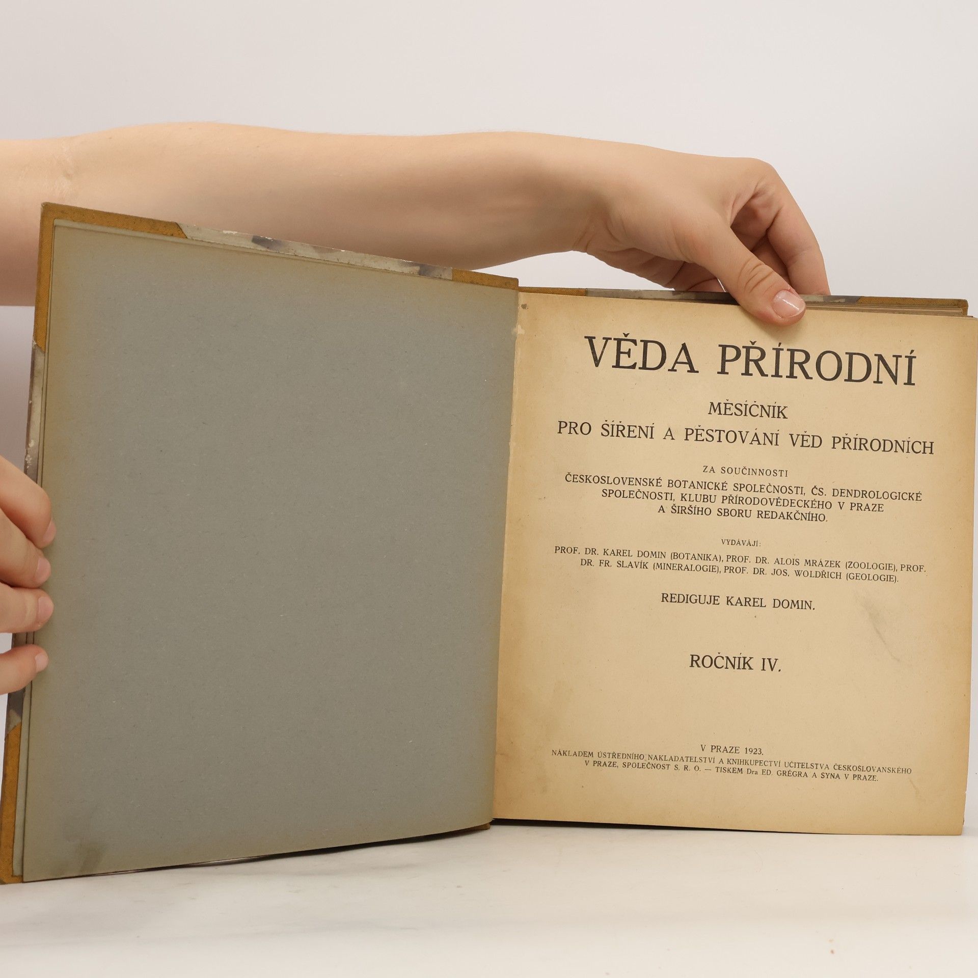 Various authors Vědea přírodní