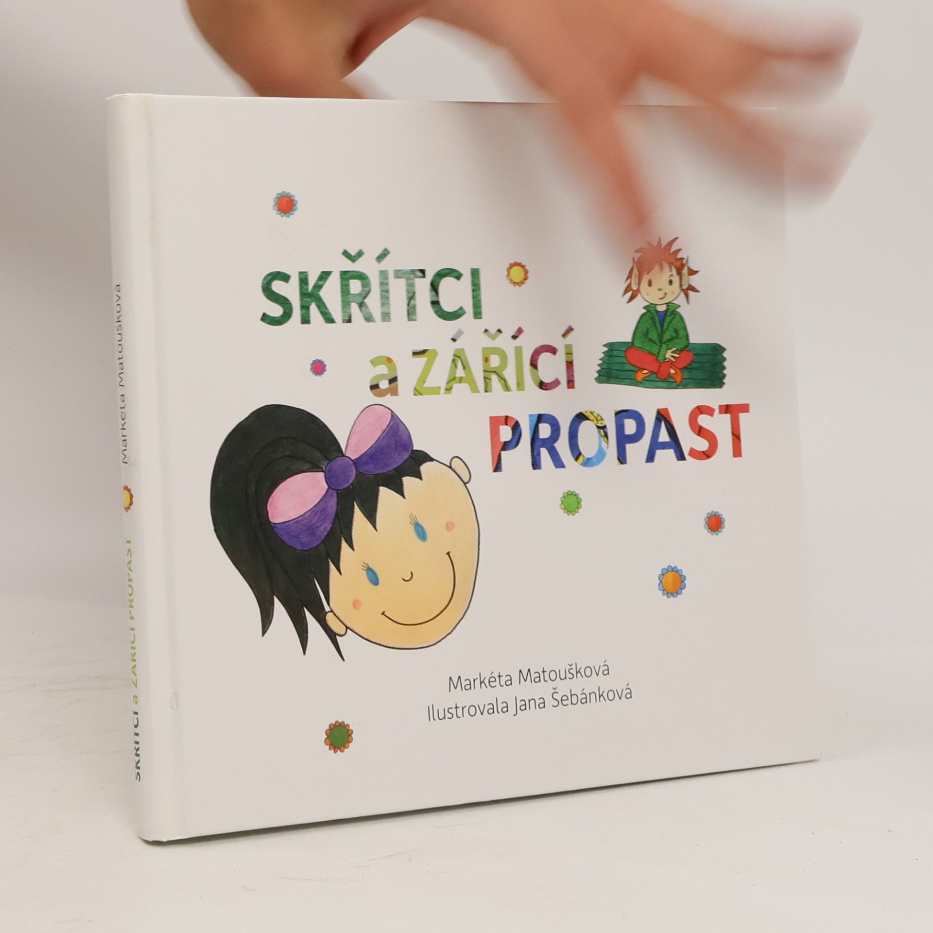 Skřítci a zářící propast