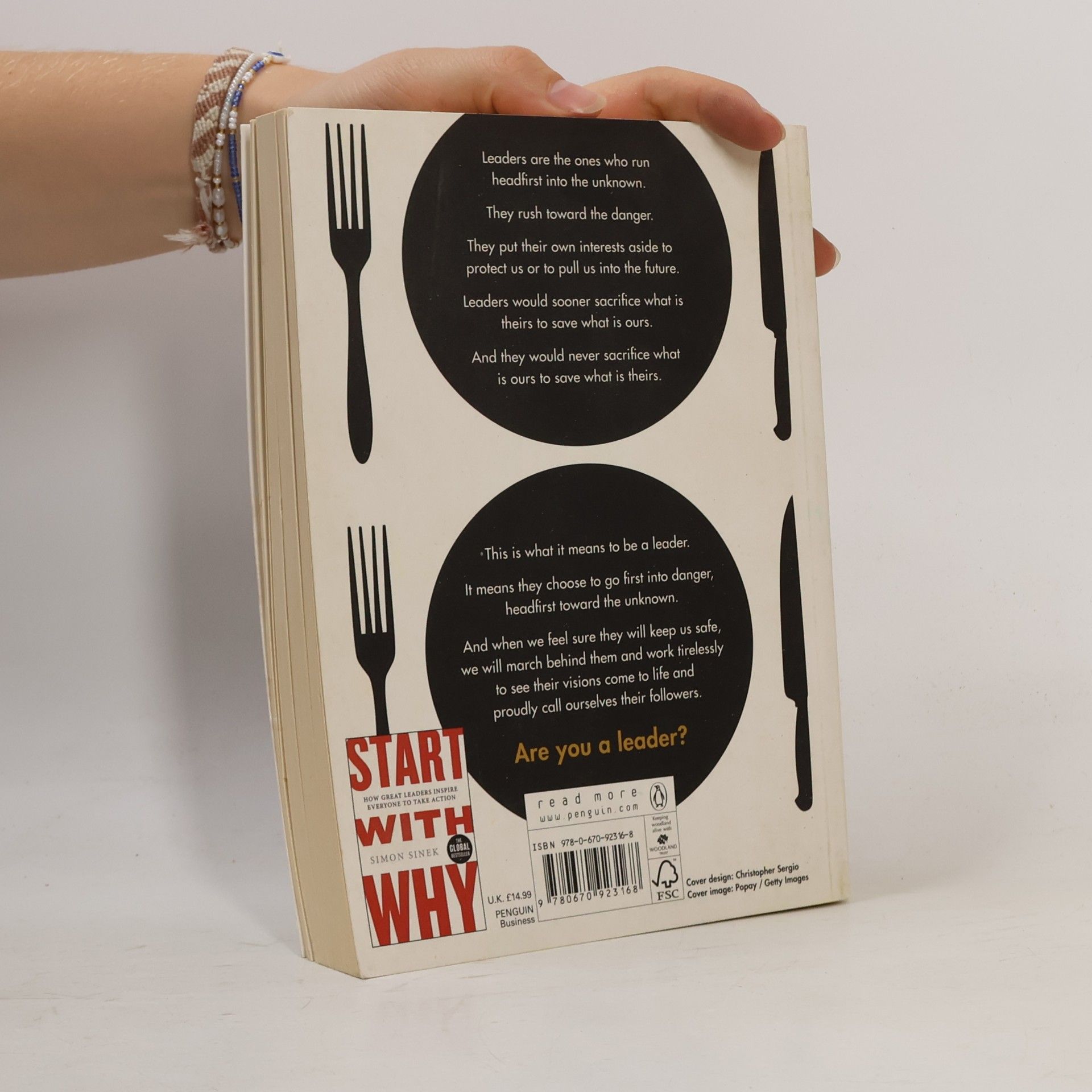 Simon Sinek Leaders eat last