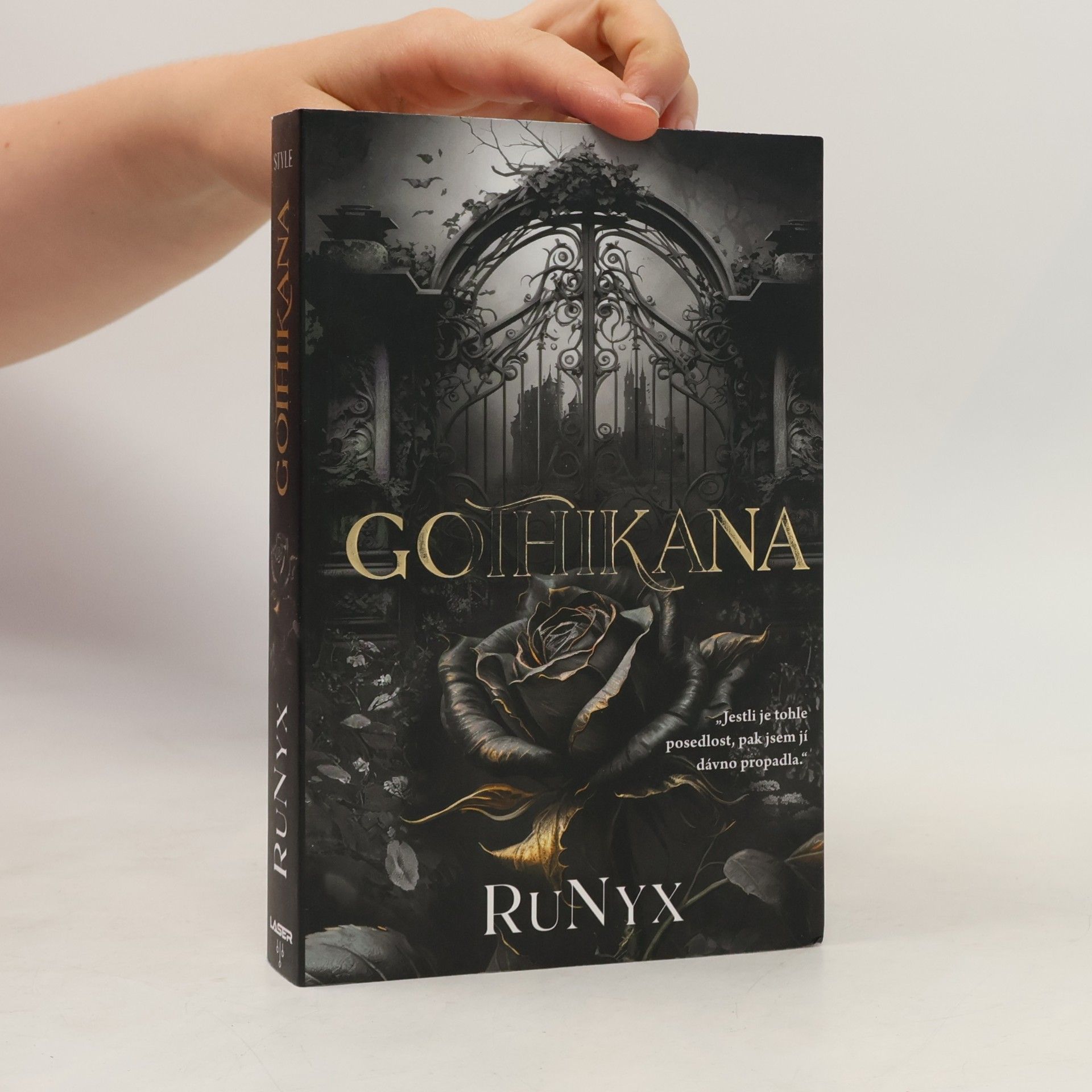 RuNyx Gothikana