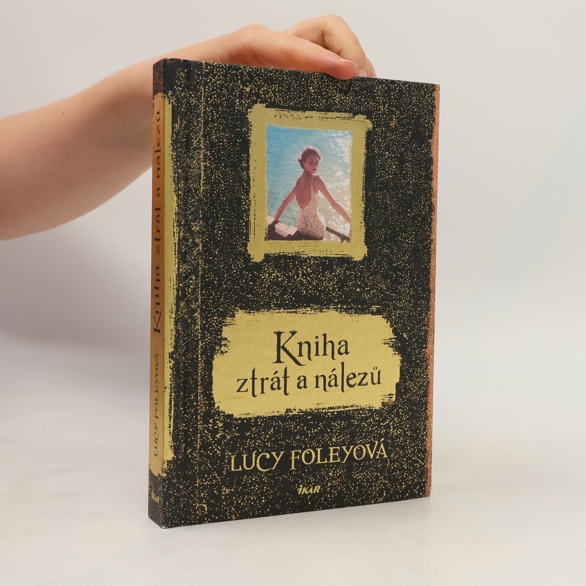 Lucy Foley Kniha ztrát a nálezů