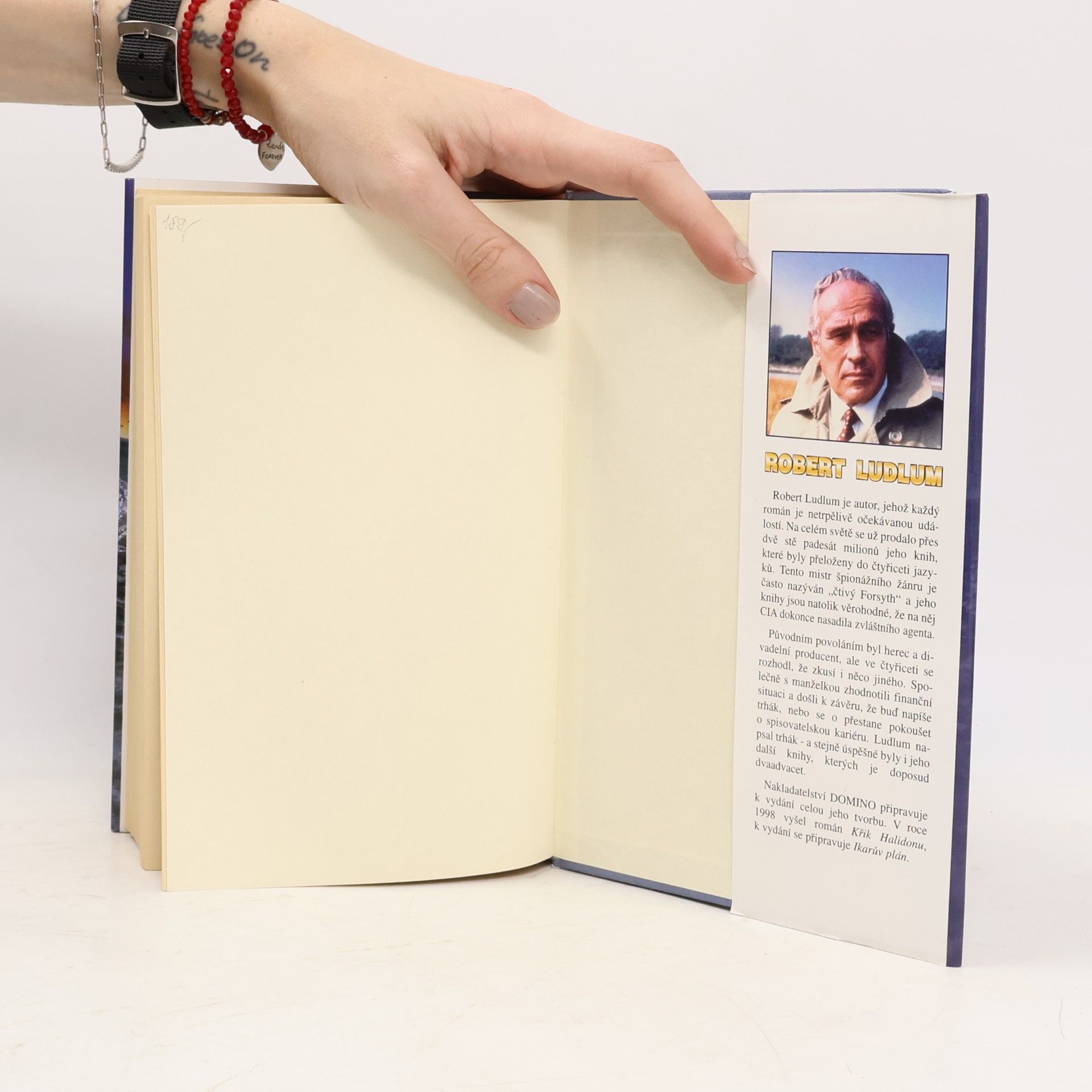 Robert Ludlum Bourneova totožnost