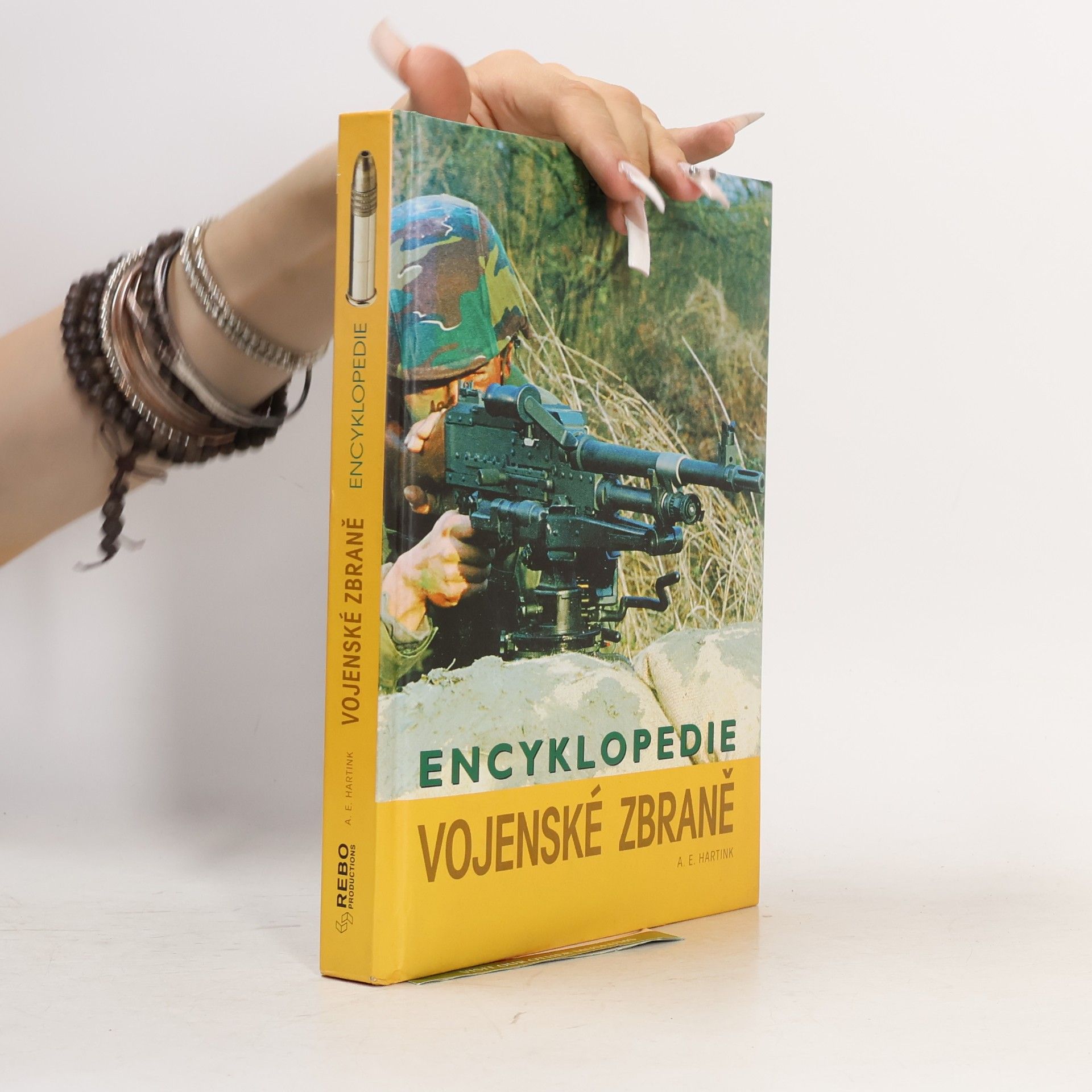 A. E. Hartink Encyklopedie Vojenské Zbraně