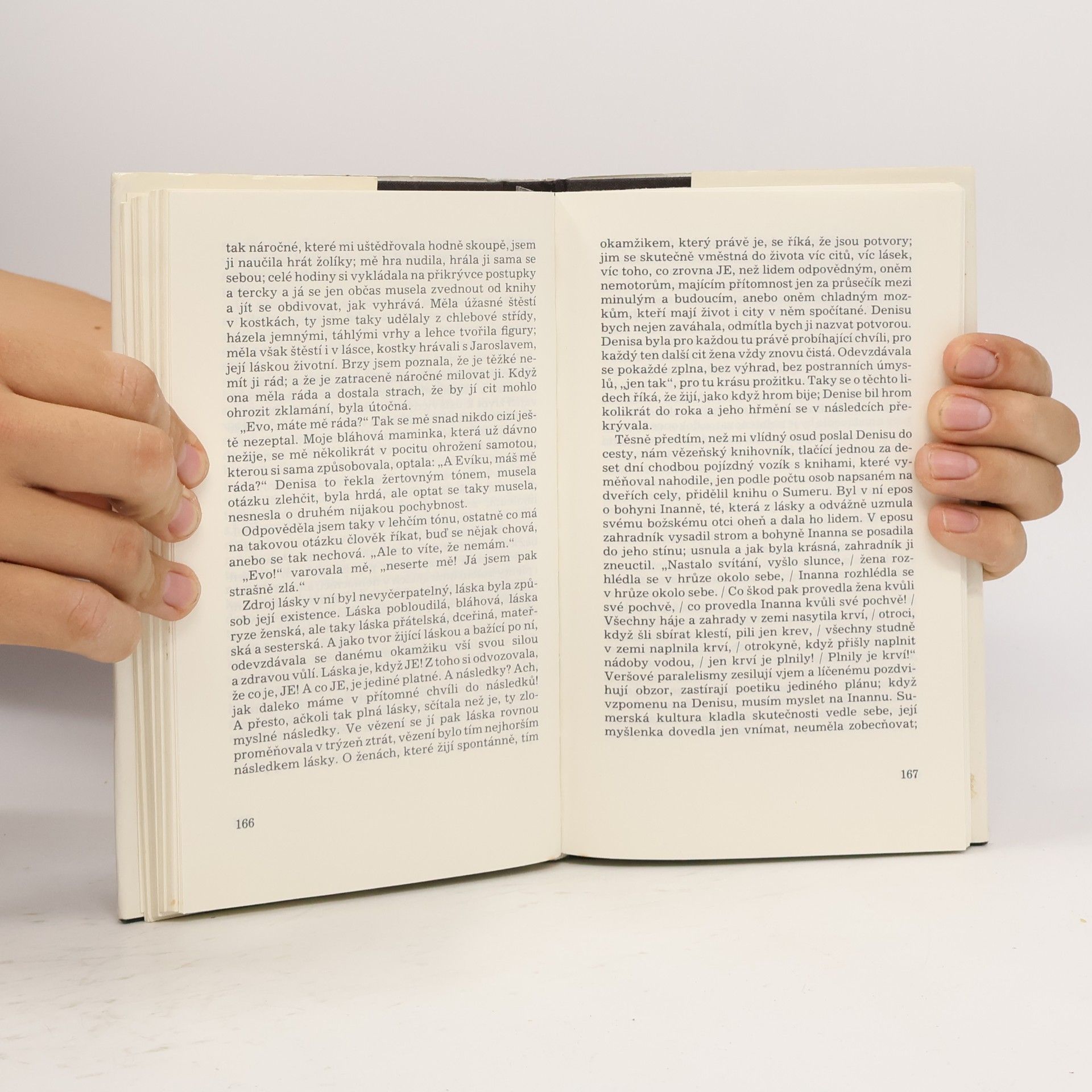Eva Kantůrková Přítelkyně z domu smutku