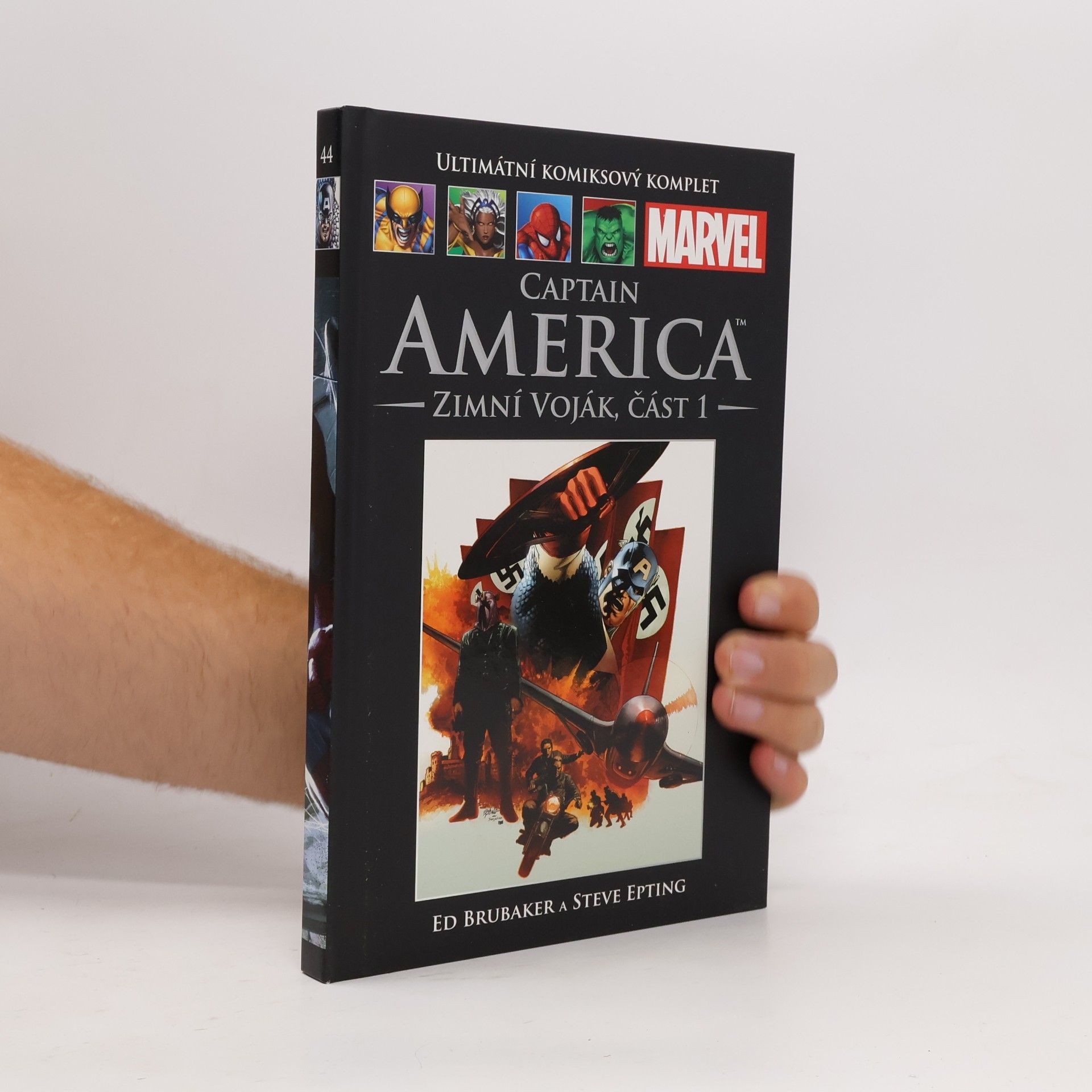 Ed Brubaker Ultimátní komixový komplet 44. Captain America. Zimní voják 1