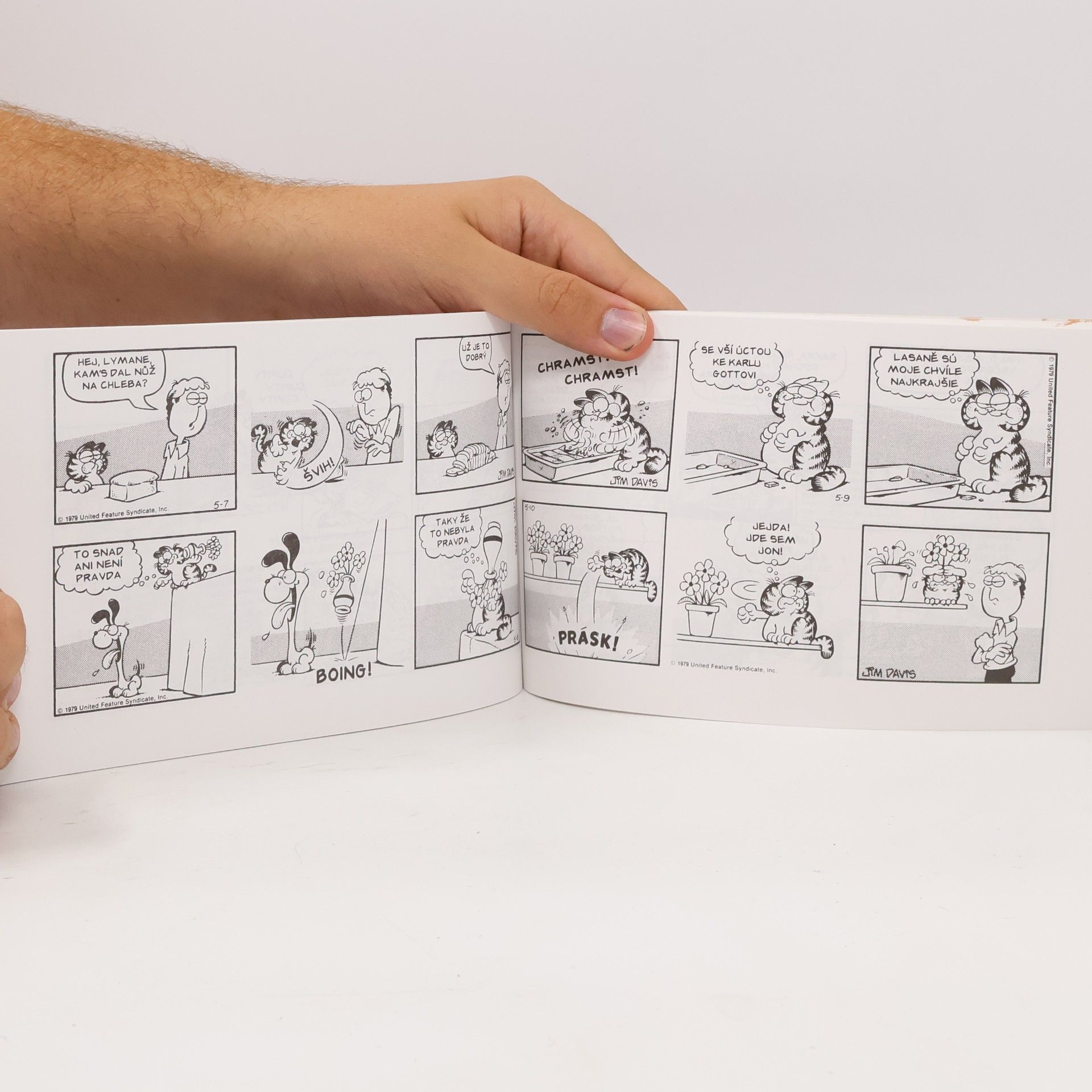 Jim Davis Garfield přibývá na váze