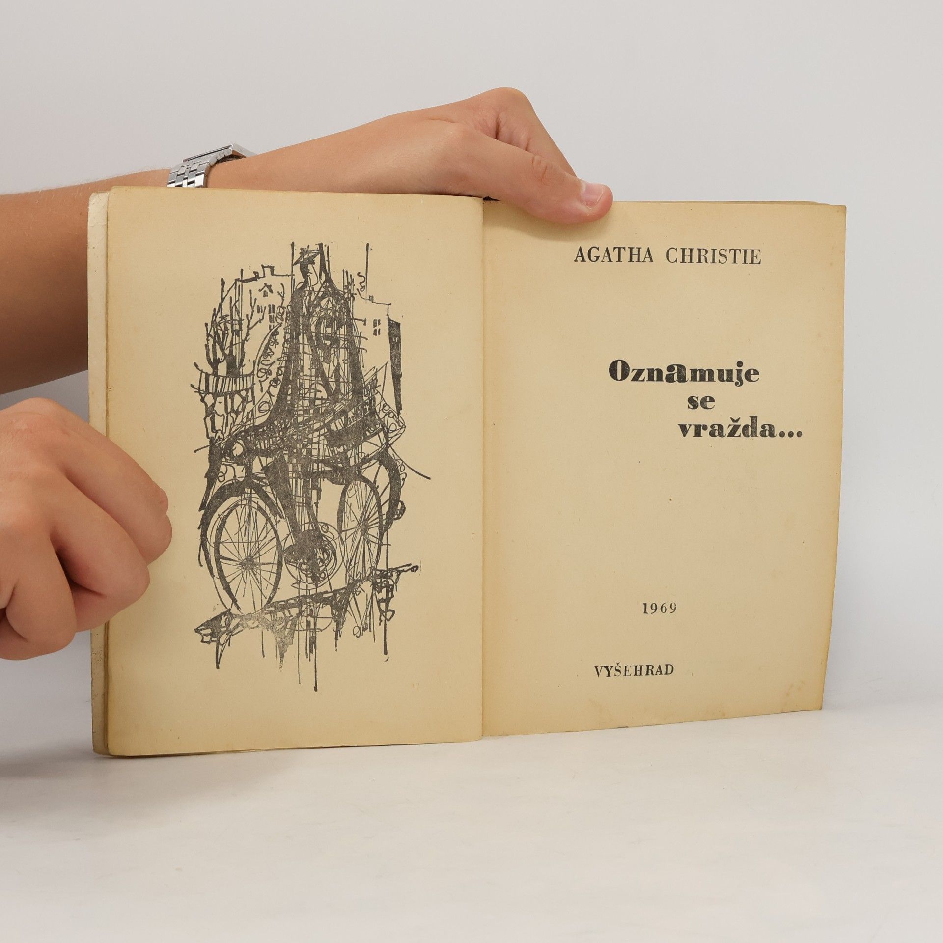 Agatha Christie Oznamuje se vražda