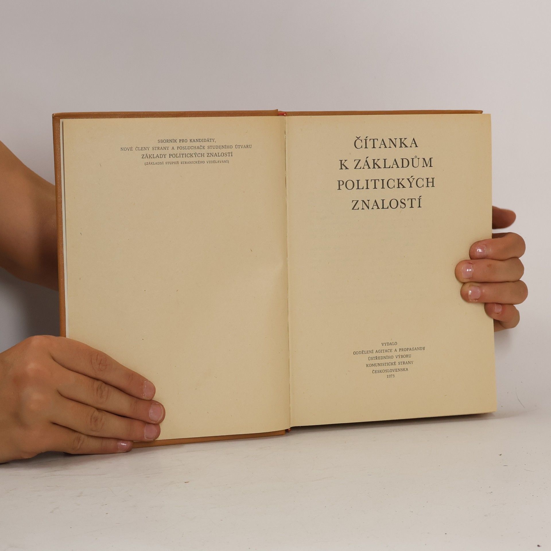 Various authors Čítanka k základům politických znalostí