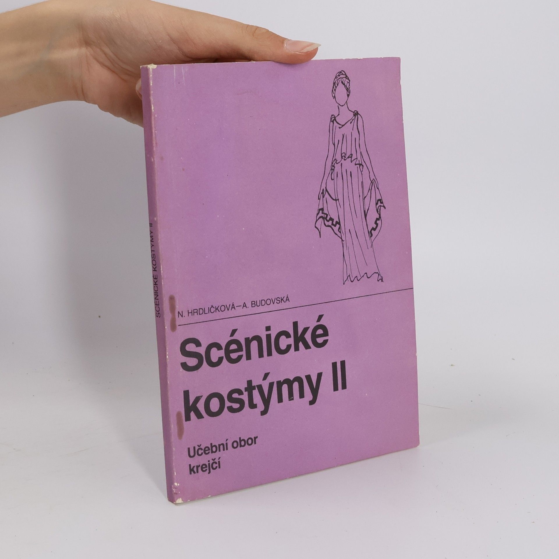 Scénické kostýmy