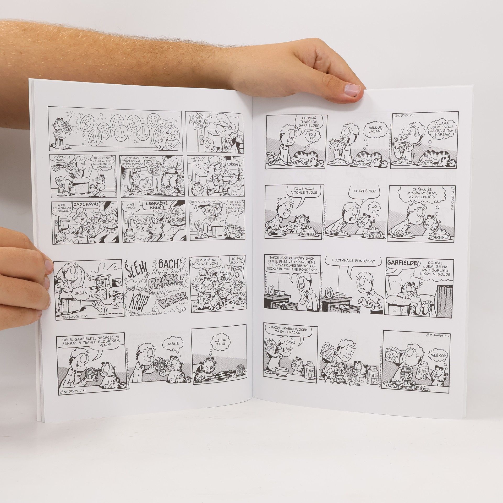 Jim Davis Garfield mluví s plnou pusou