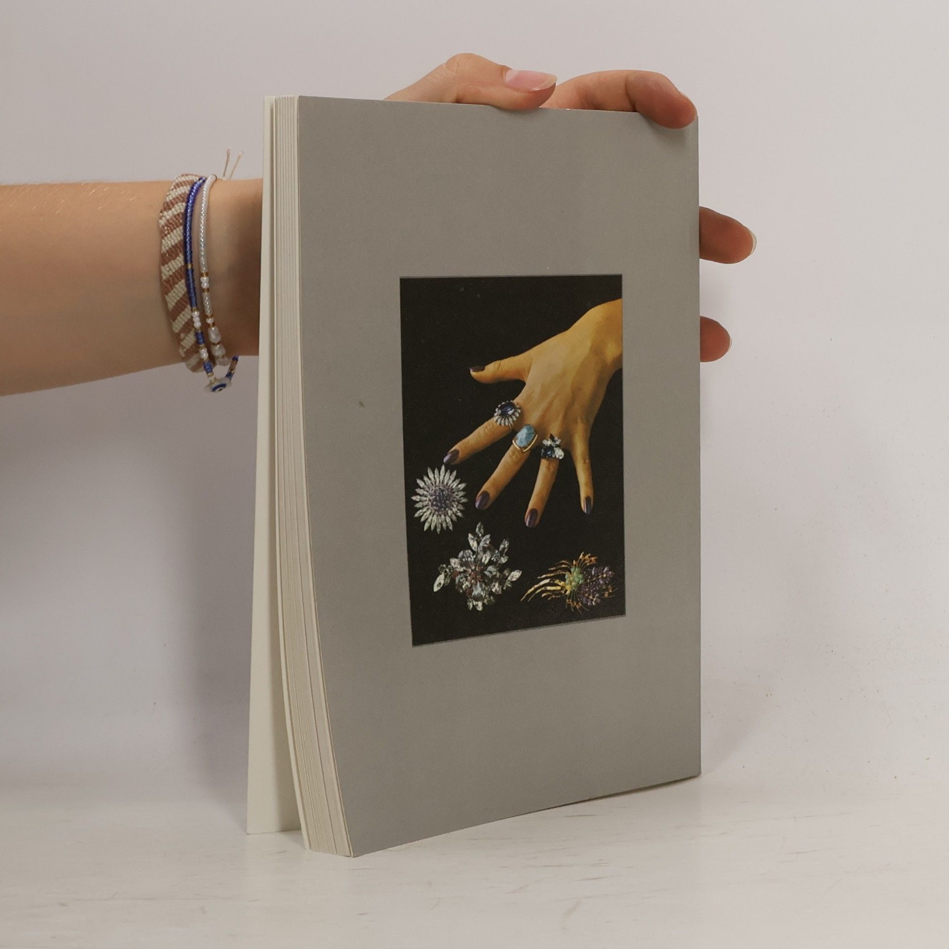 Susanne Roessler Gablonzer Glas und Schmuck