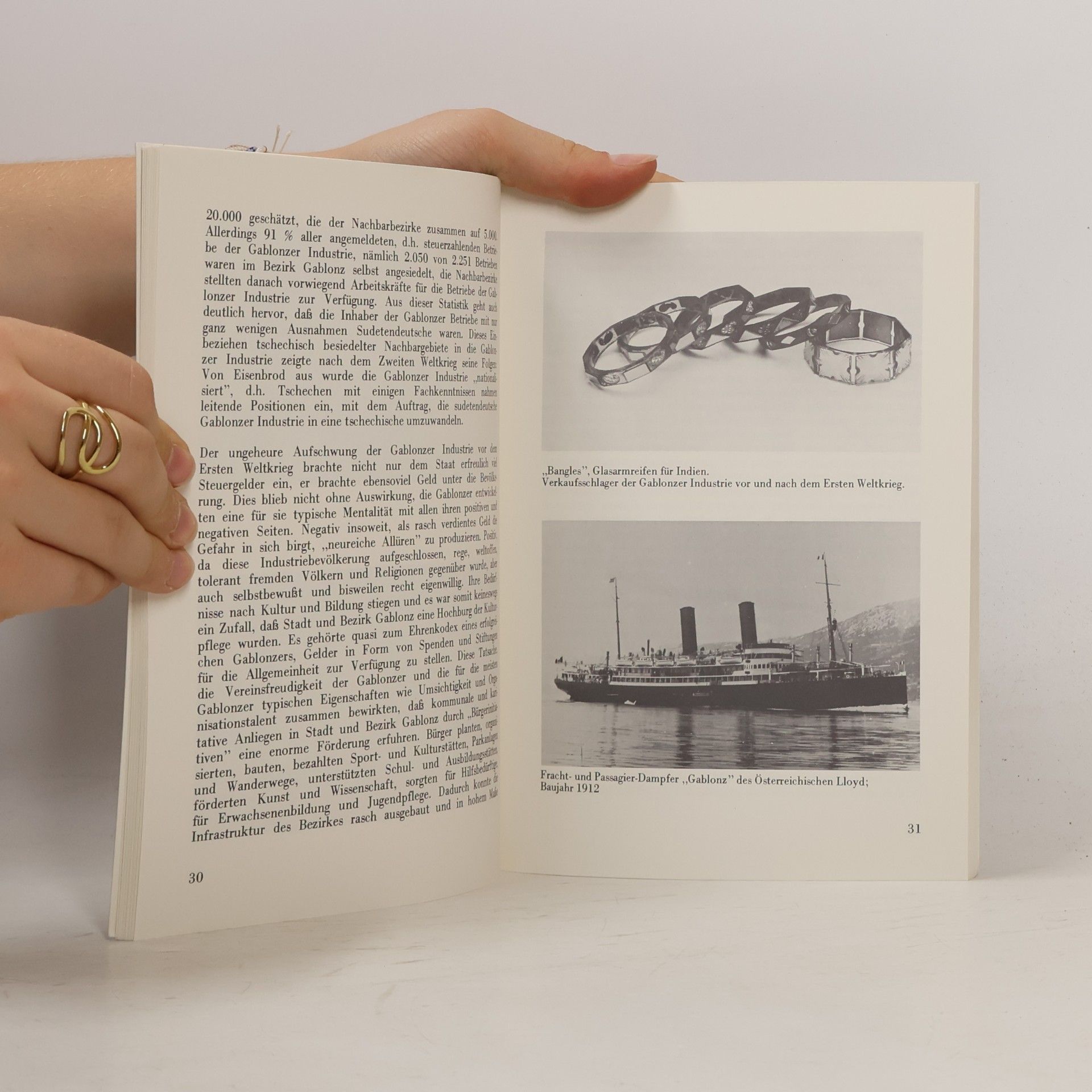 Susanne Roessler Gablonzer Glas und Schmuck