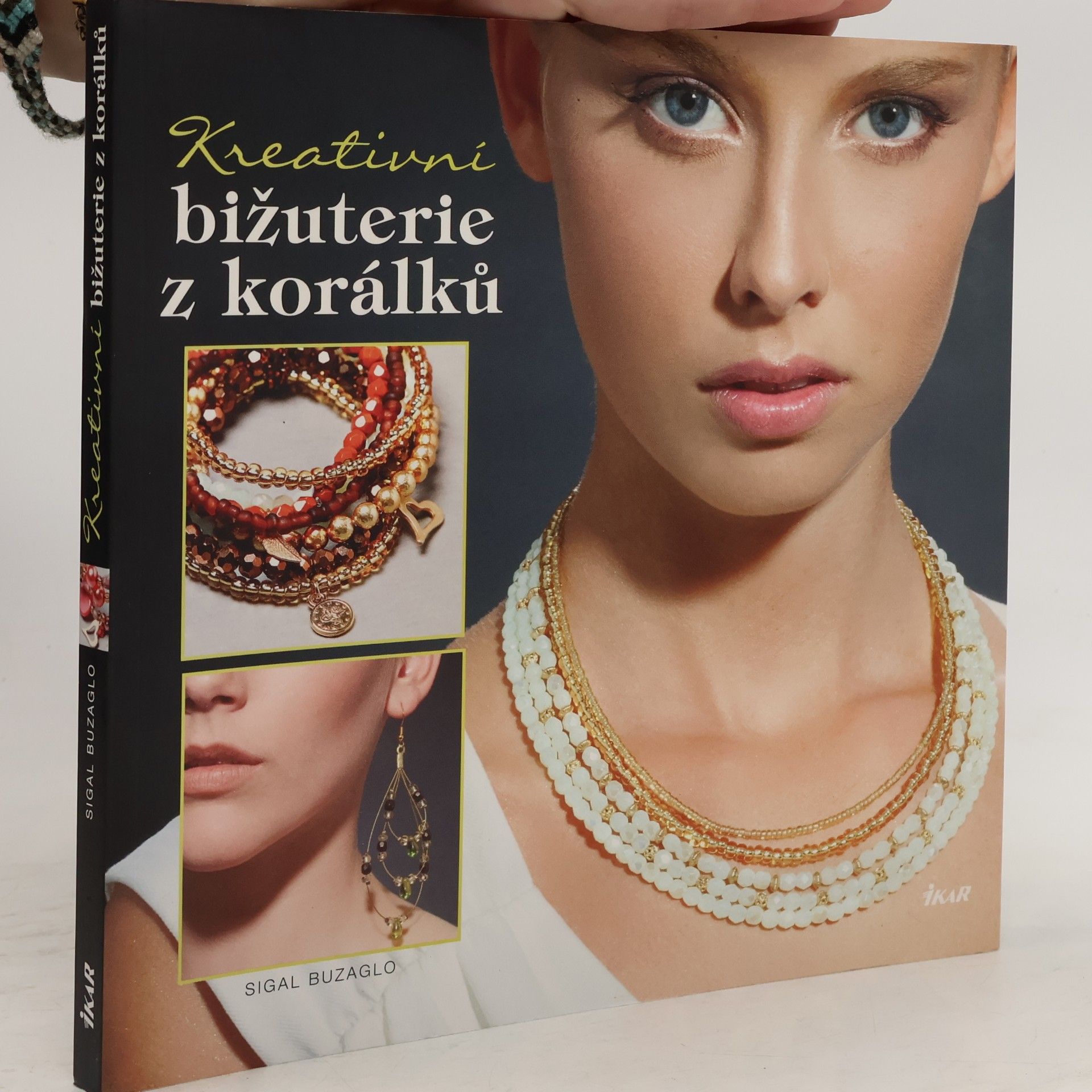 Sigal Buzaglo Kreativní bižuterie z korálků