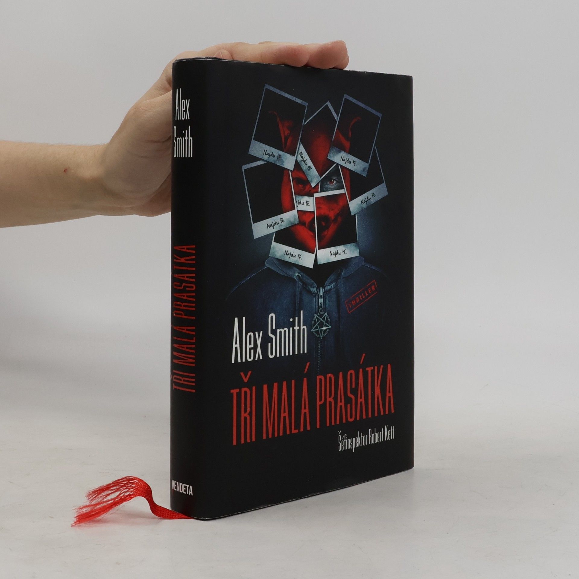Alexander Gordon Smith Tři malá prasátka