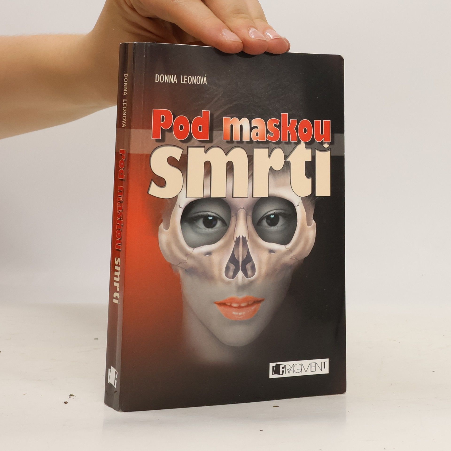 Donna Leon Pod maskou smrti