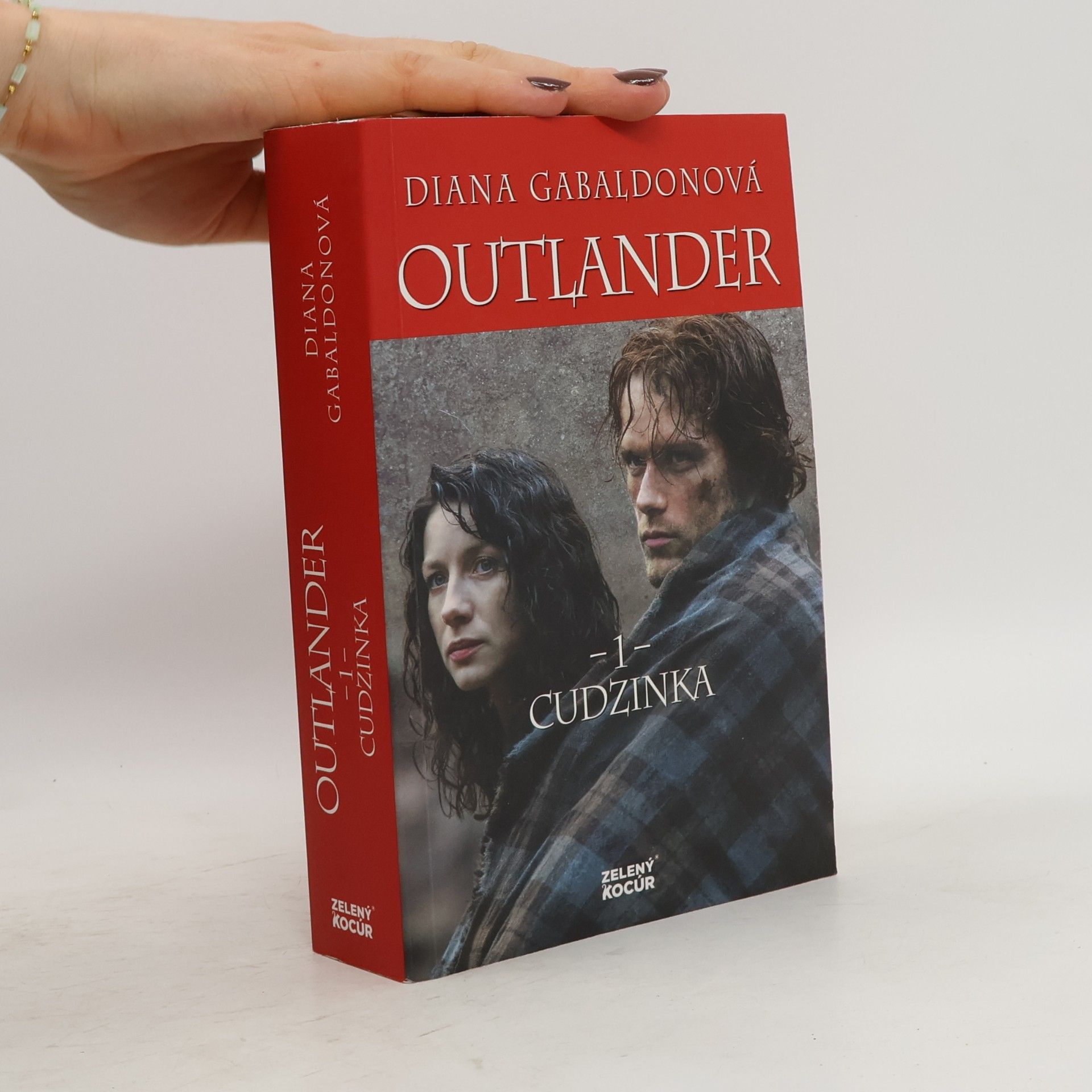 Diana Gabaldon Cudzinka 1