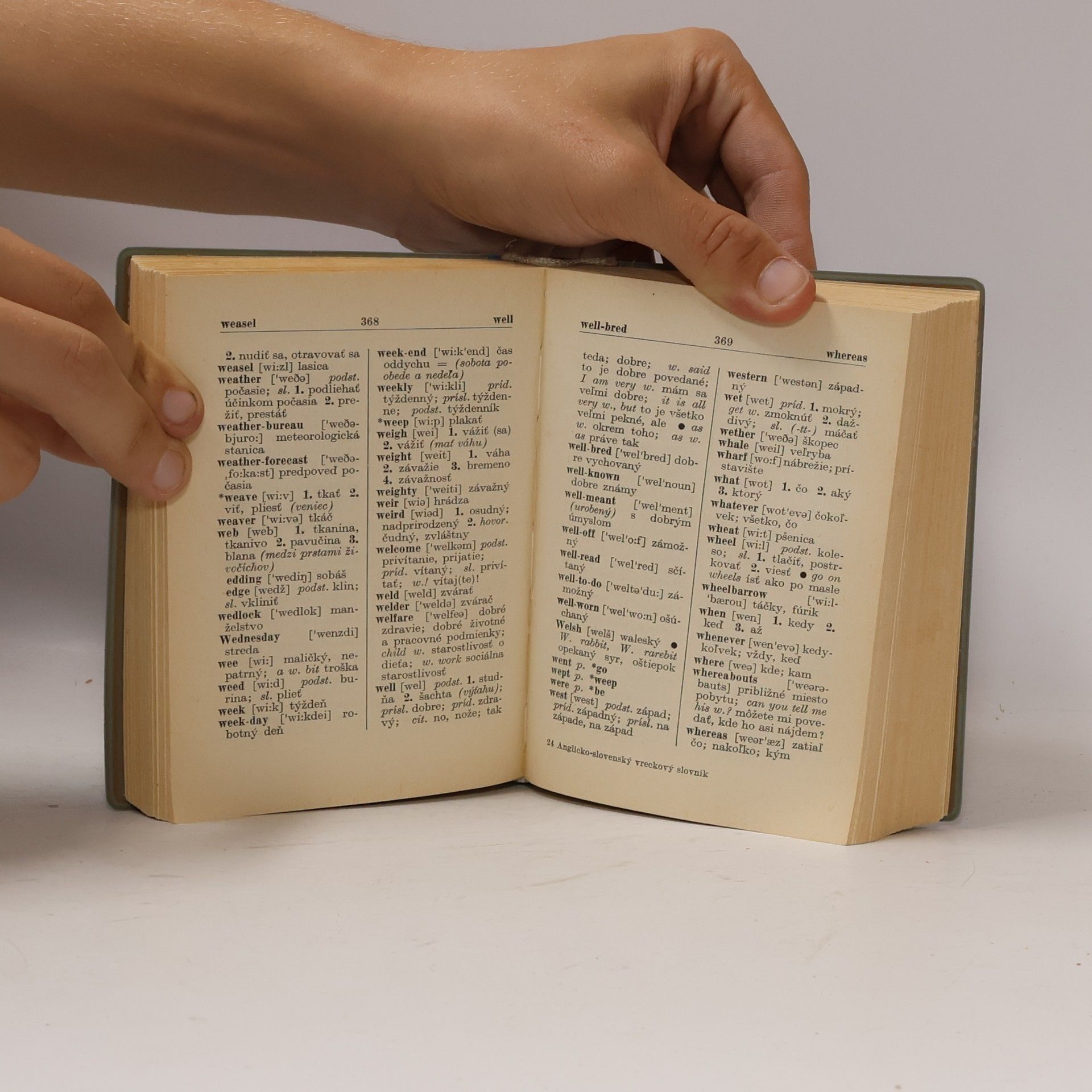 Jana Smejkalová Anglicko-slovenský a slovensko-anglický vreckový slovník. English-Slovak and Slovak-English Pocket Dictionary