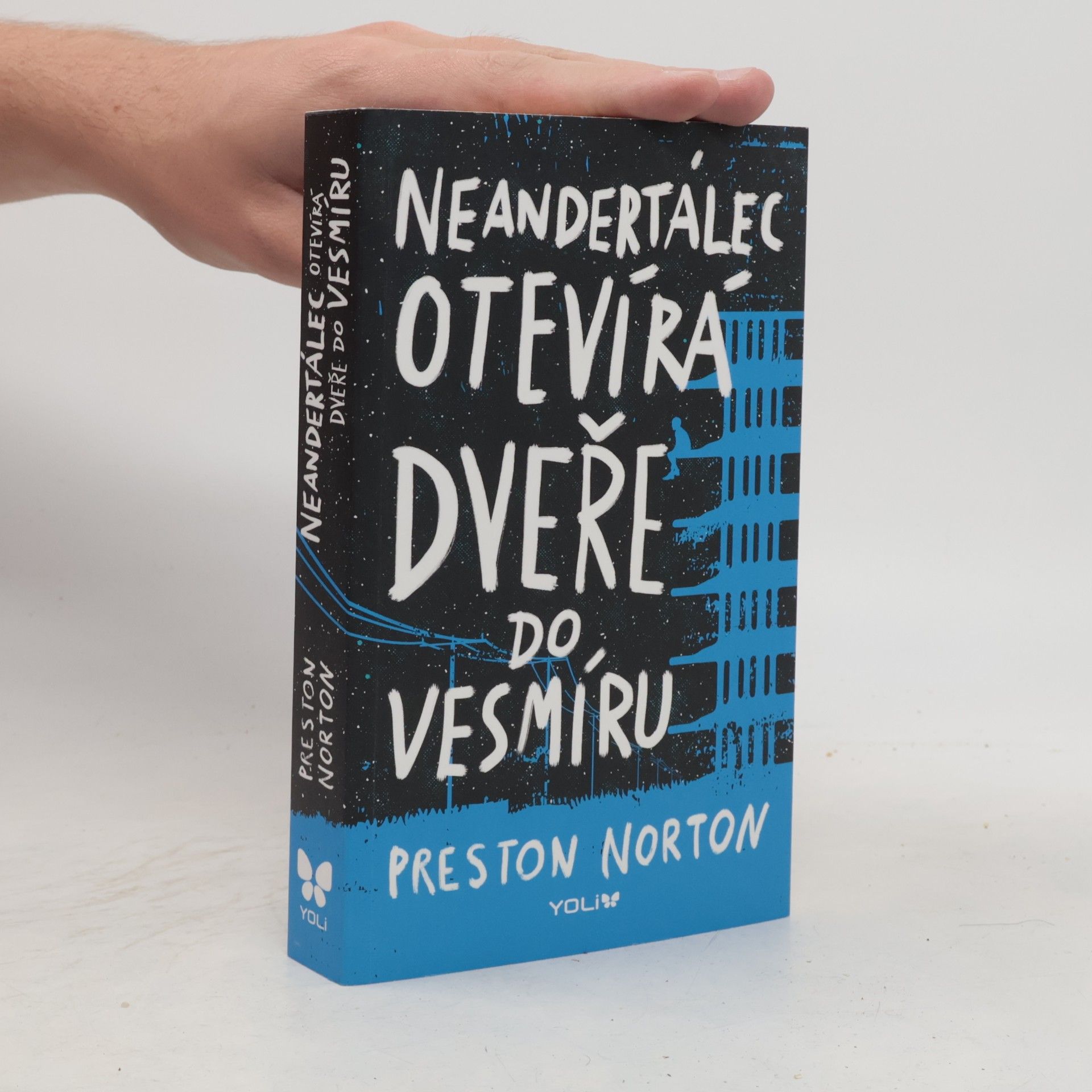 Preston Norton Neandertálec otevírá dveře do vesmíru
