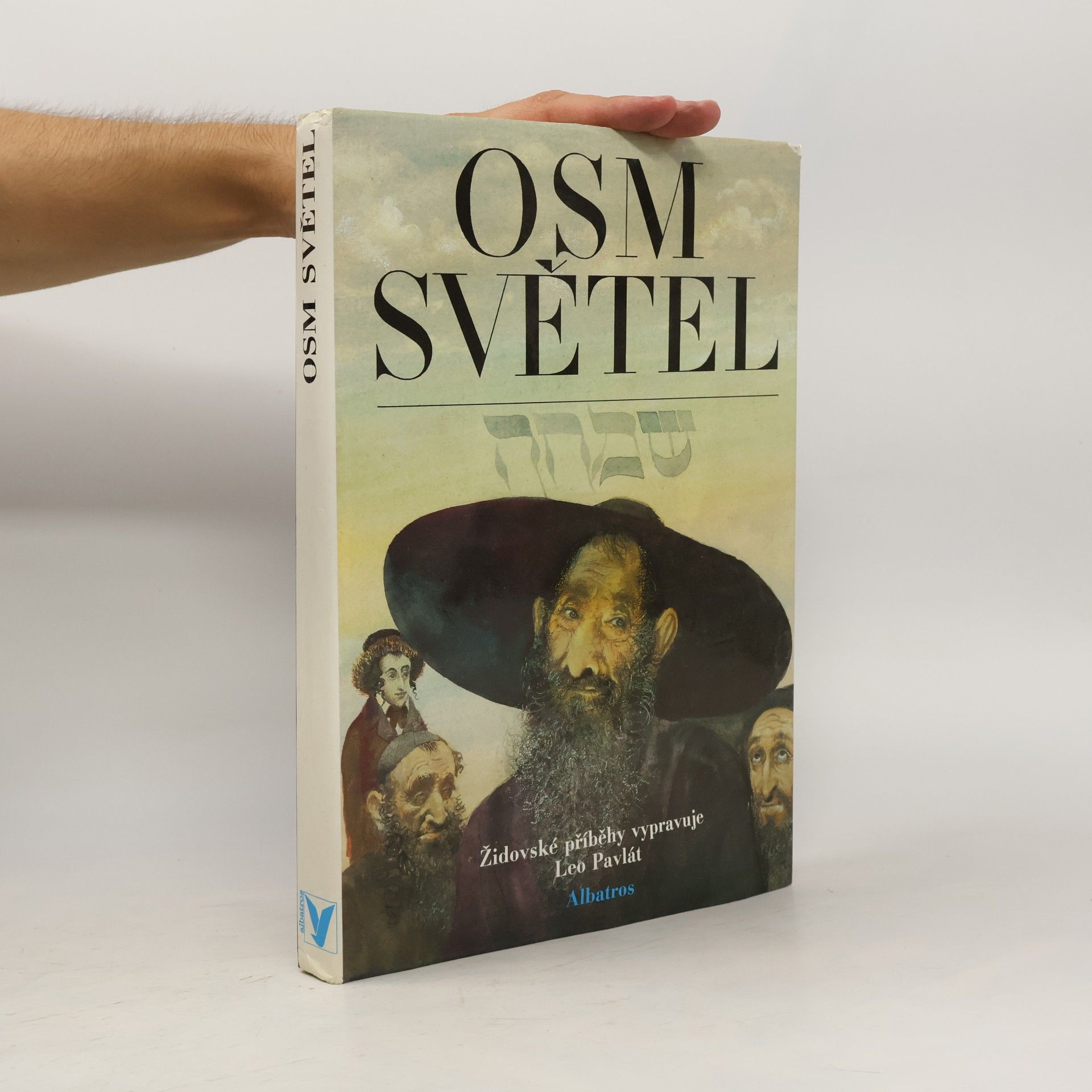 Leo Pavlát Osm světel