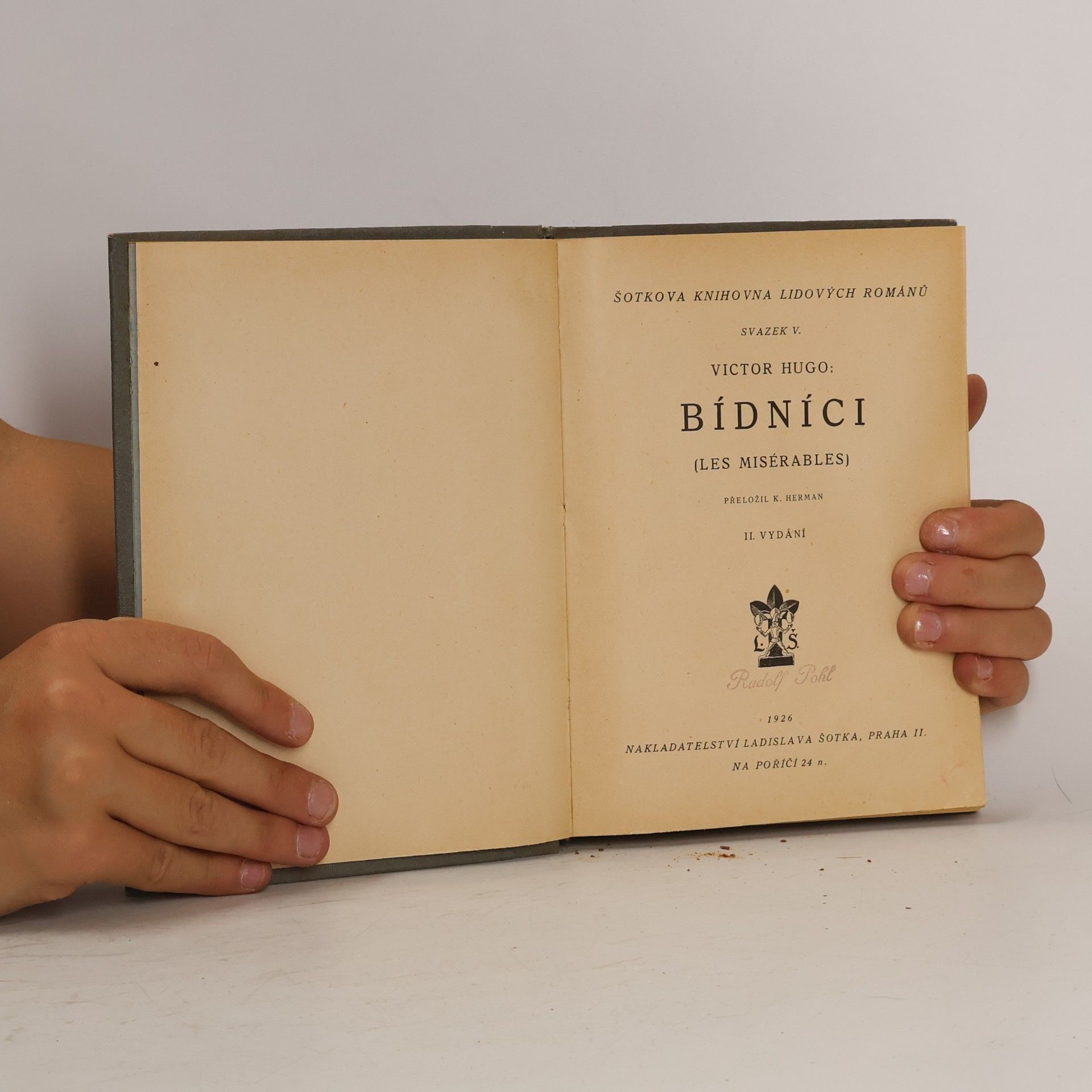 Victor Hugo Bídníci V.