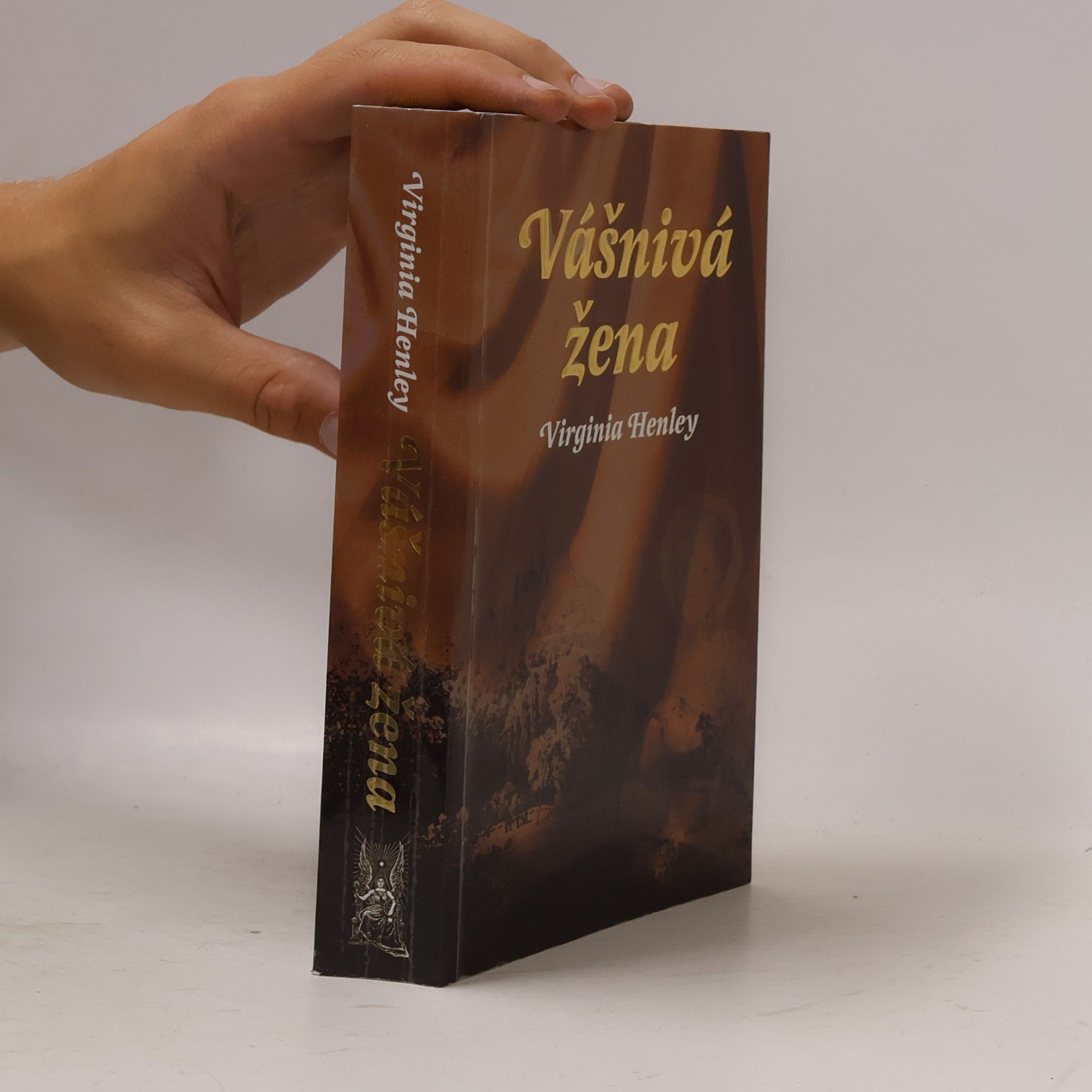 Virginia Henley Vášnivá žena